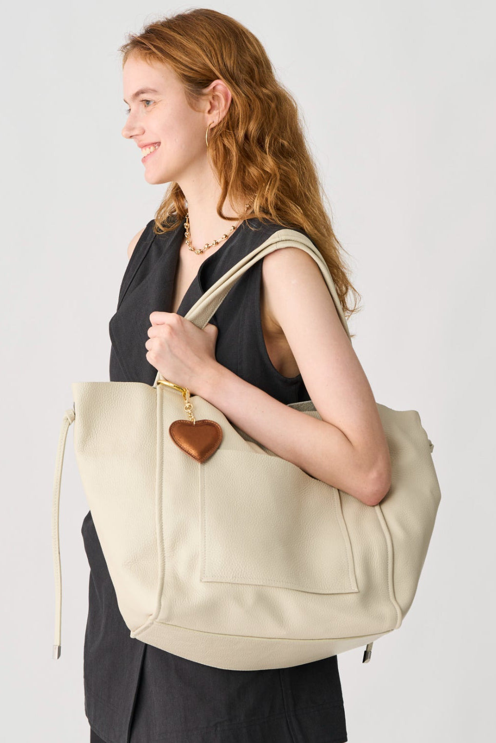 【MILLELA  FIRENZE】 ビッグレザートートバッグ