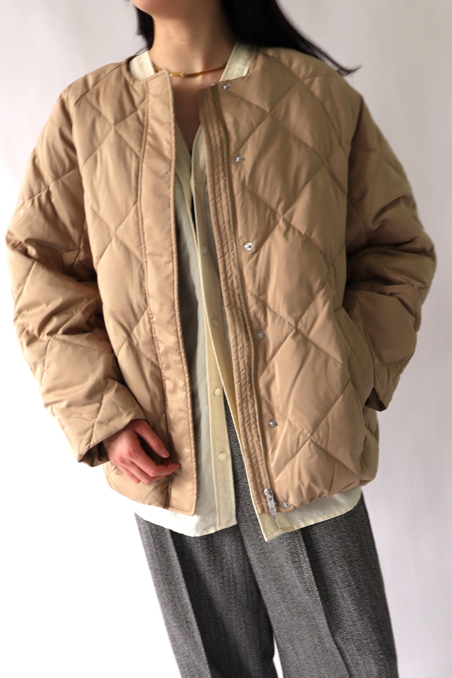 【ACUTA】ストレッチタフタバナナスリーブダウン