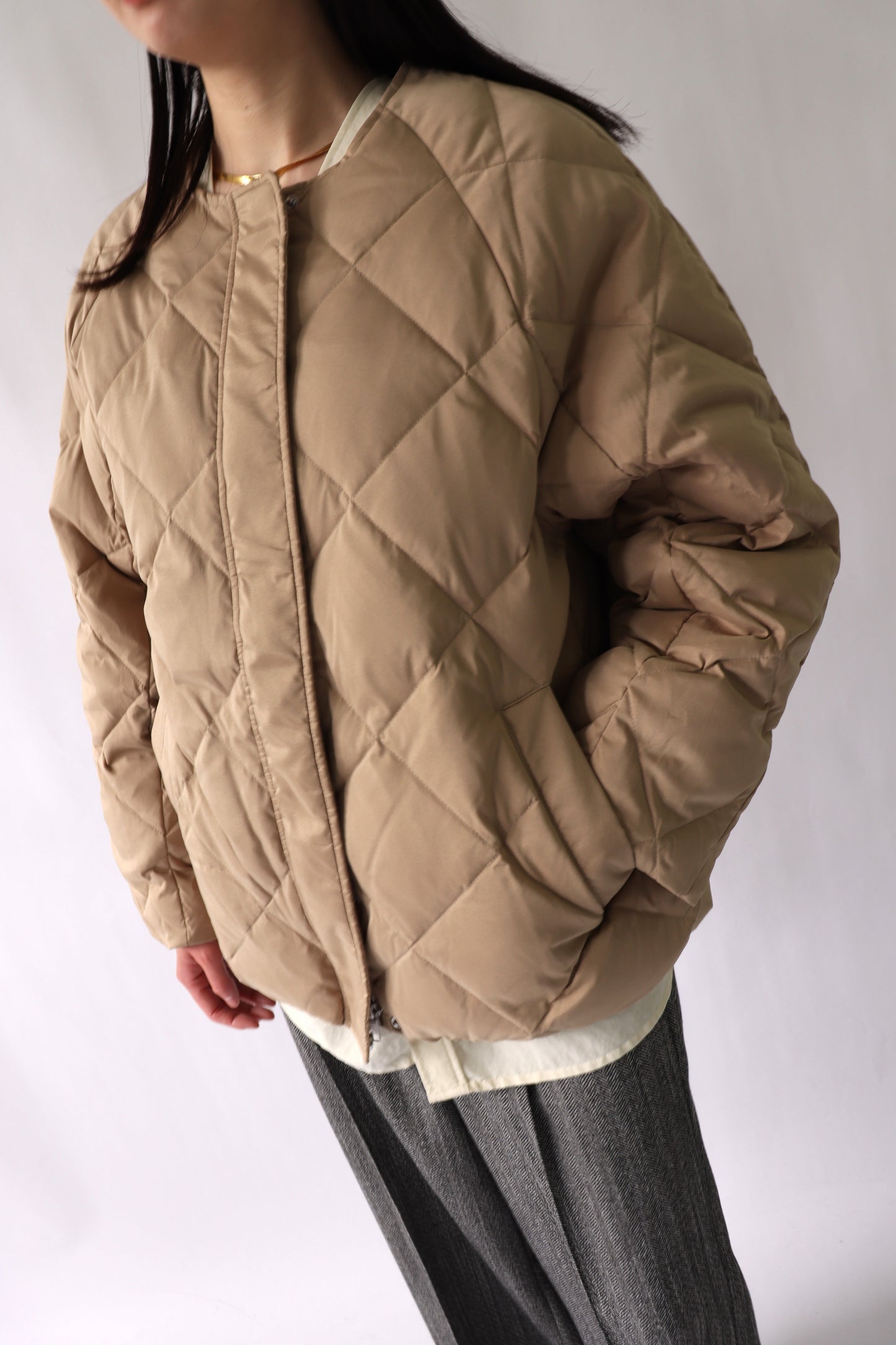 【ACUTA】ストレッチタフタバナナスリーブダウン