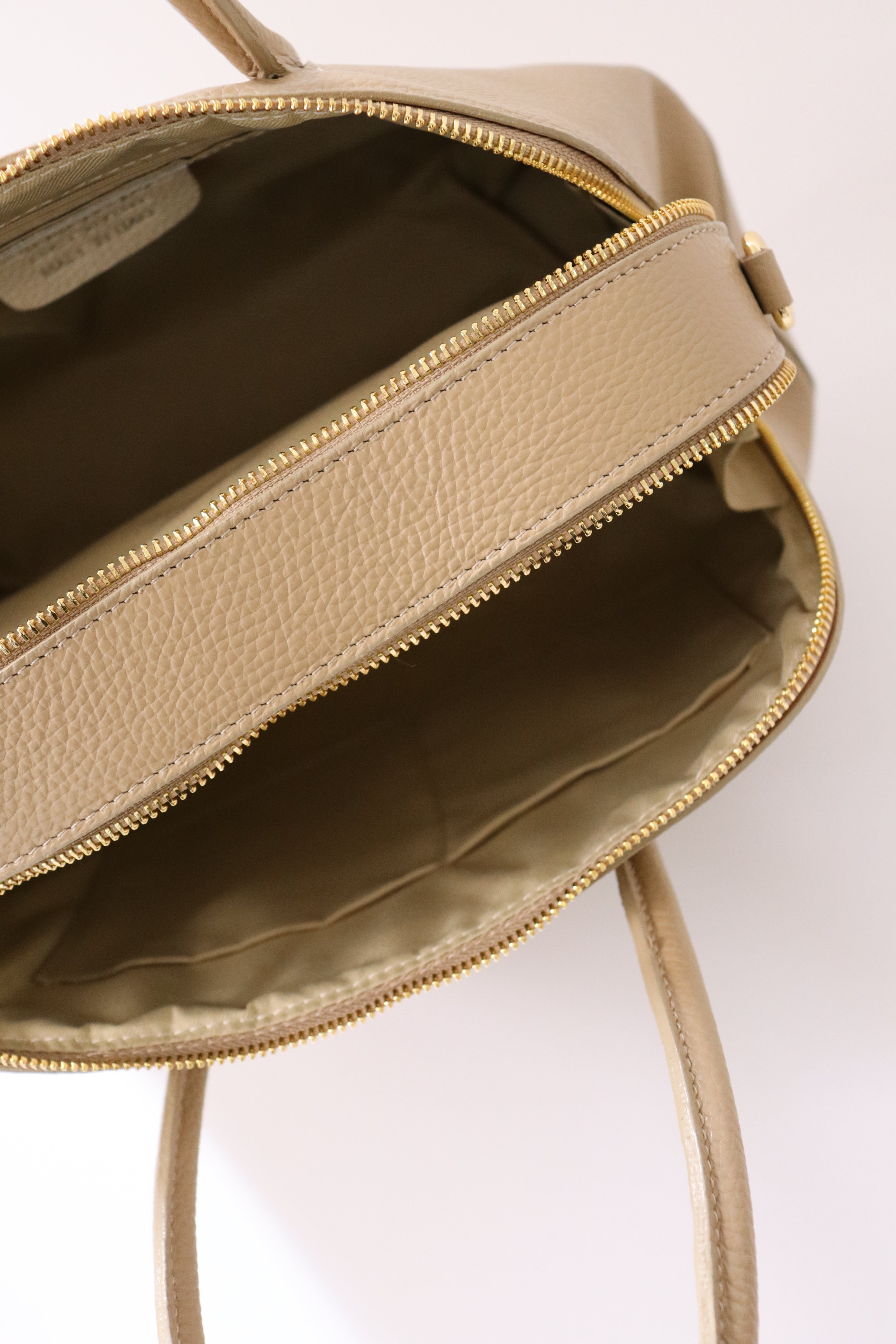 IMPORT】レザーバッグ バッグ ブランド 20代 30代 40代 50代 お手頃