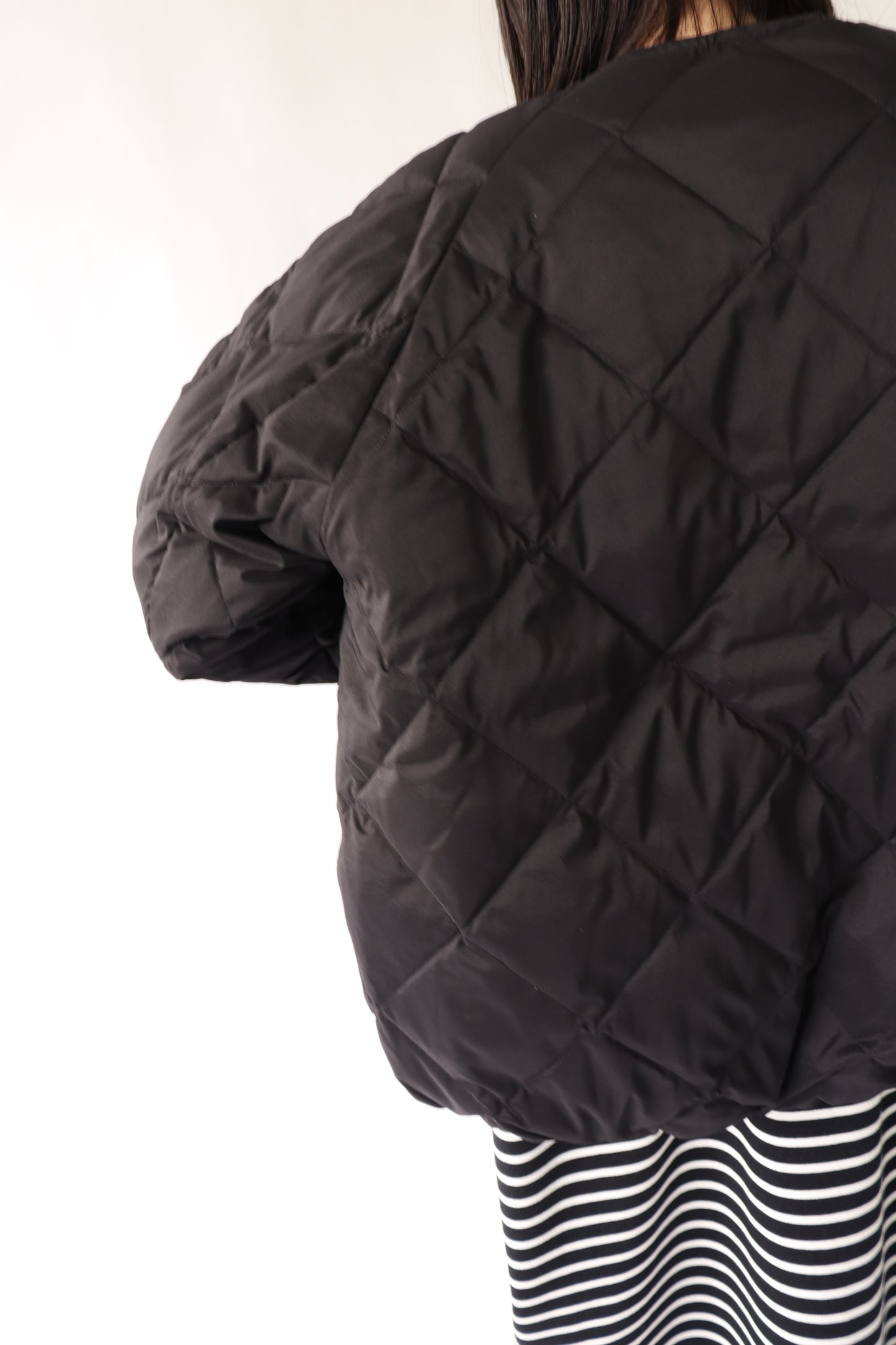 【ACUTA】ストレッチタフタバナナスリーブダウン