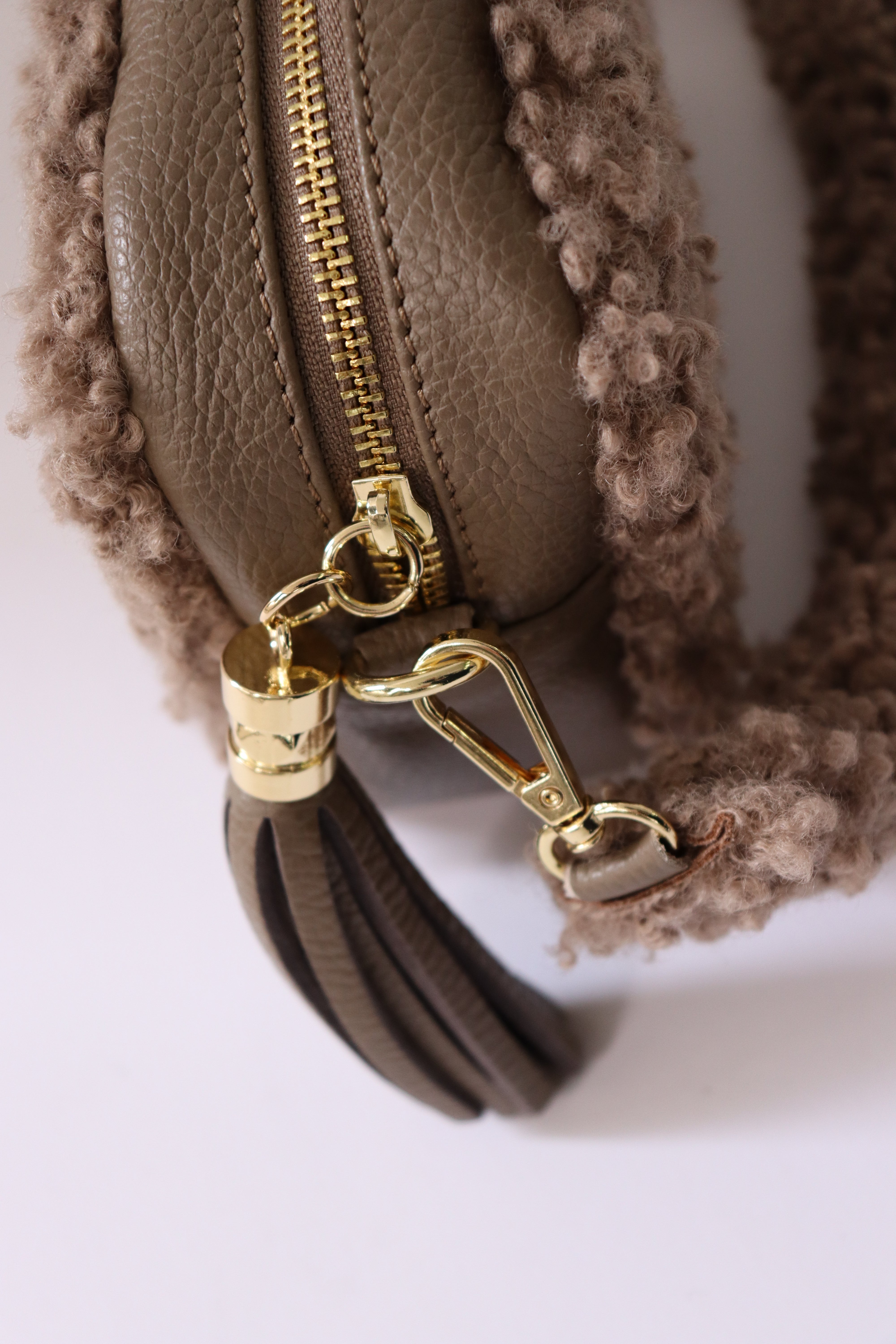 Mimoda　FIRENZE　本革ボックスハンドバッグ　新品未使用　イタリア製 Mimoda FIRENZE 本革ボックスハンドバッグ 新品未使用