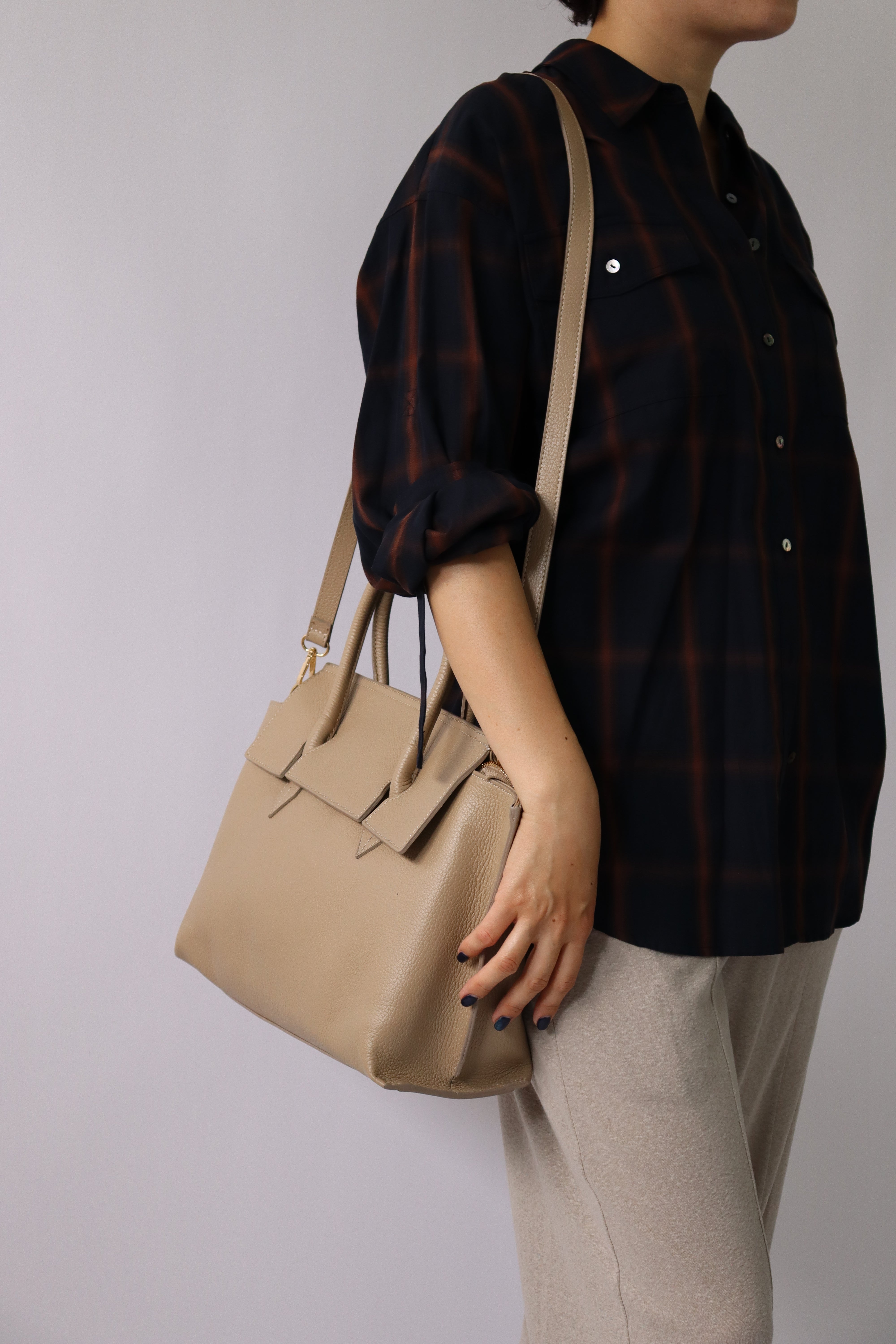 美品　MILLELA　ミレッラ　トートバッグ　レザー　茶色　ターンロック　A4◎ 美品 MILLELA ミレッラ トートバッグ レザー 茶色 ターンロック