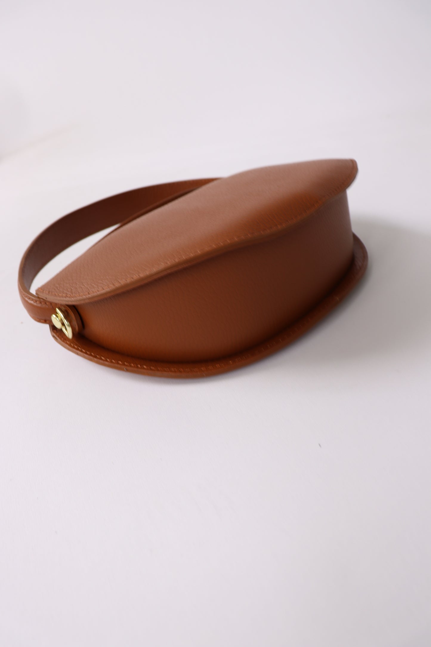 【MILLELA  FIRENZE】2WAYハーフムーンショルダーバッグ