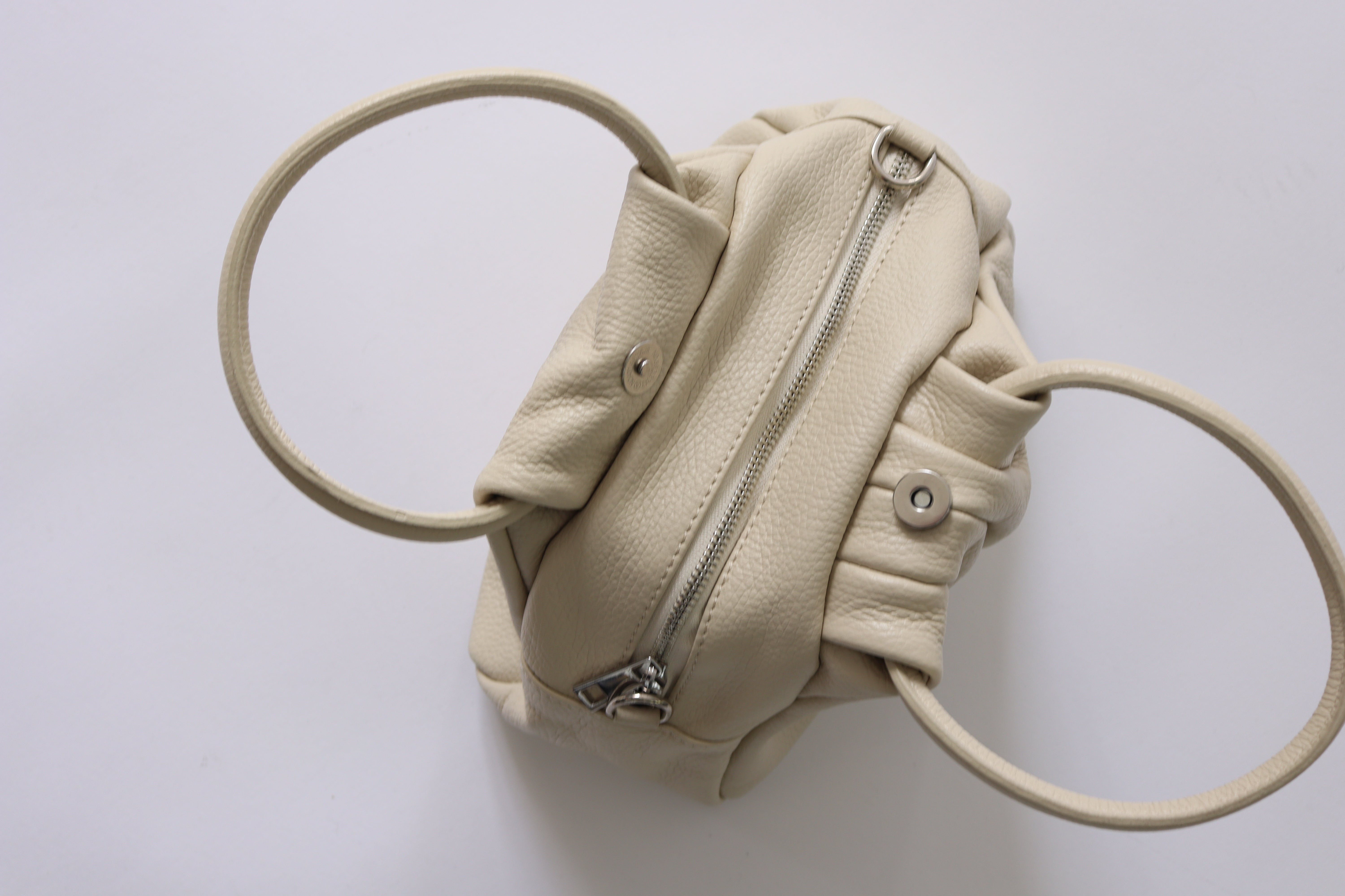 タックデザインハンドバッグ | MILLELA FIRENZE イタリア製 – ACUTA