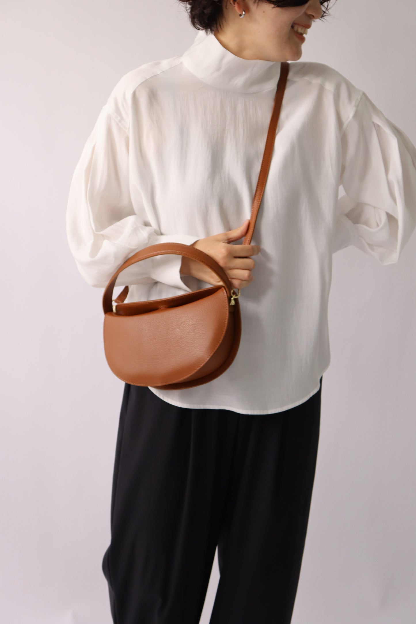 【MILLELA  FIRENZE】2WAYハーフムーンショルダーバッグ