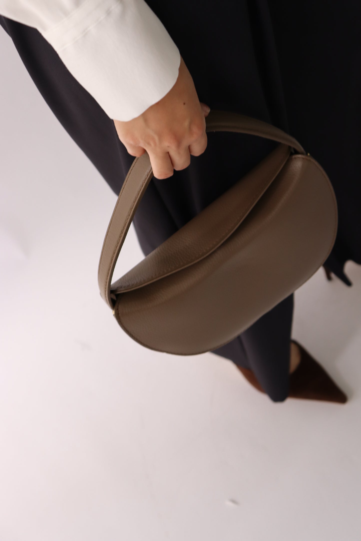 【MILLELA  FIRENZE】2WAYハーフムーンショルダーバッグ