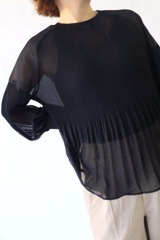 【ACUTA】リブ付きプリーツブラウス