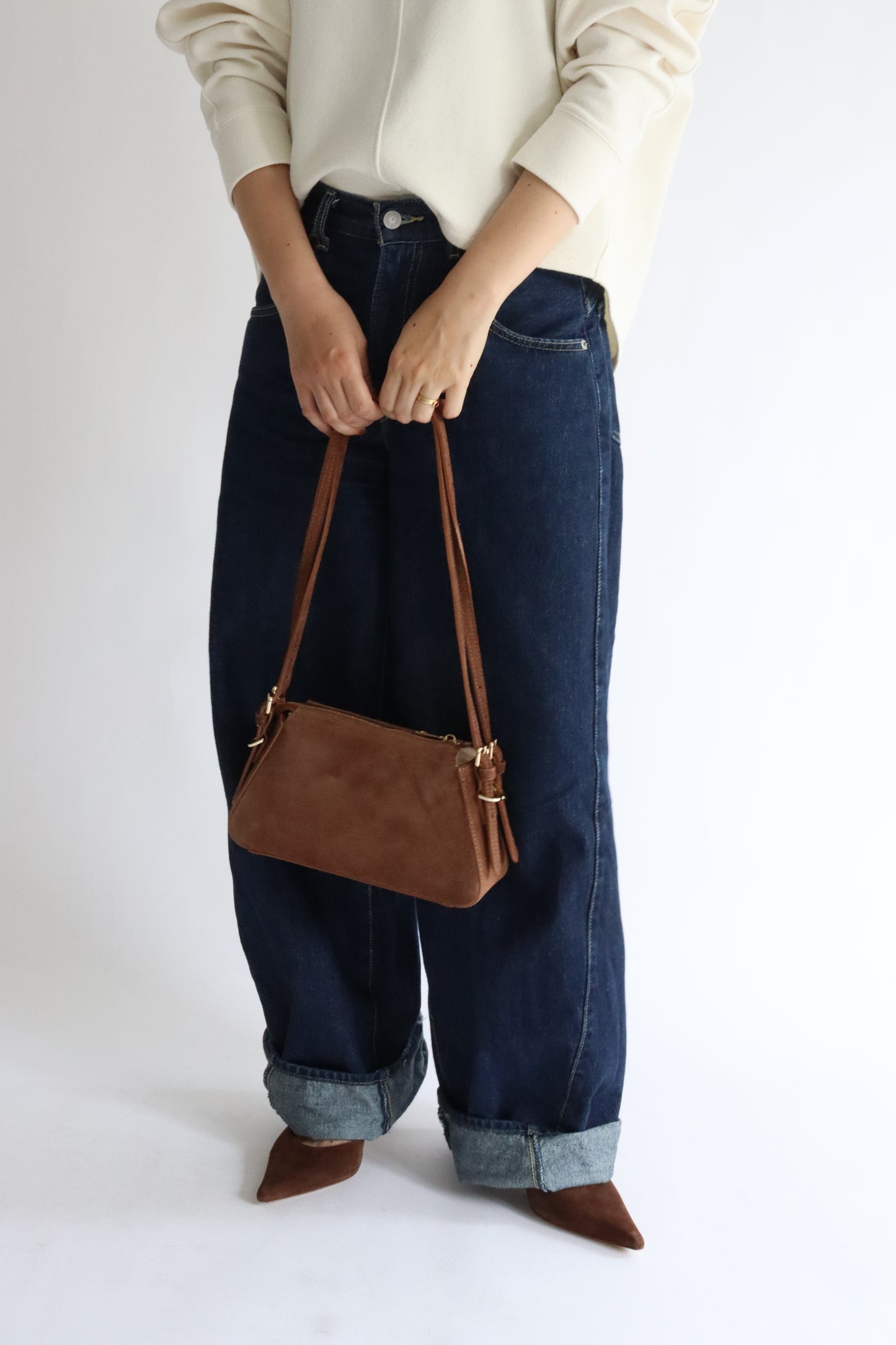 【MILLELA  FIRENZE】ダブルストラップスエードショルダーバッグ
