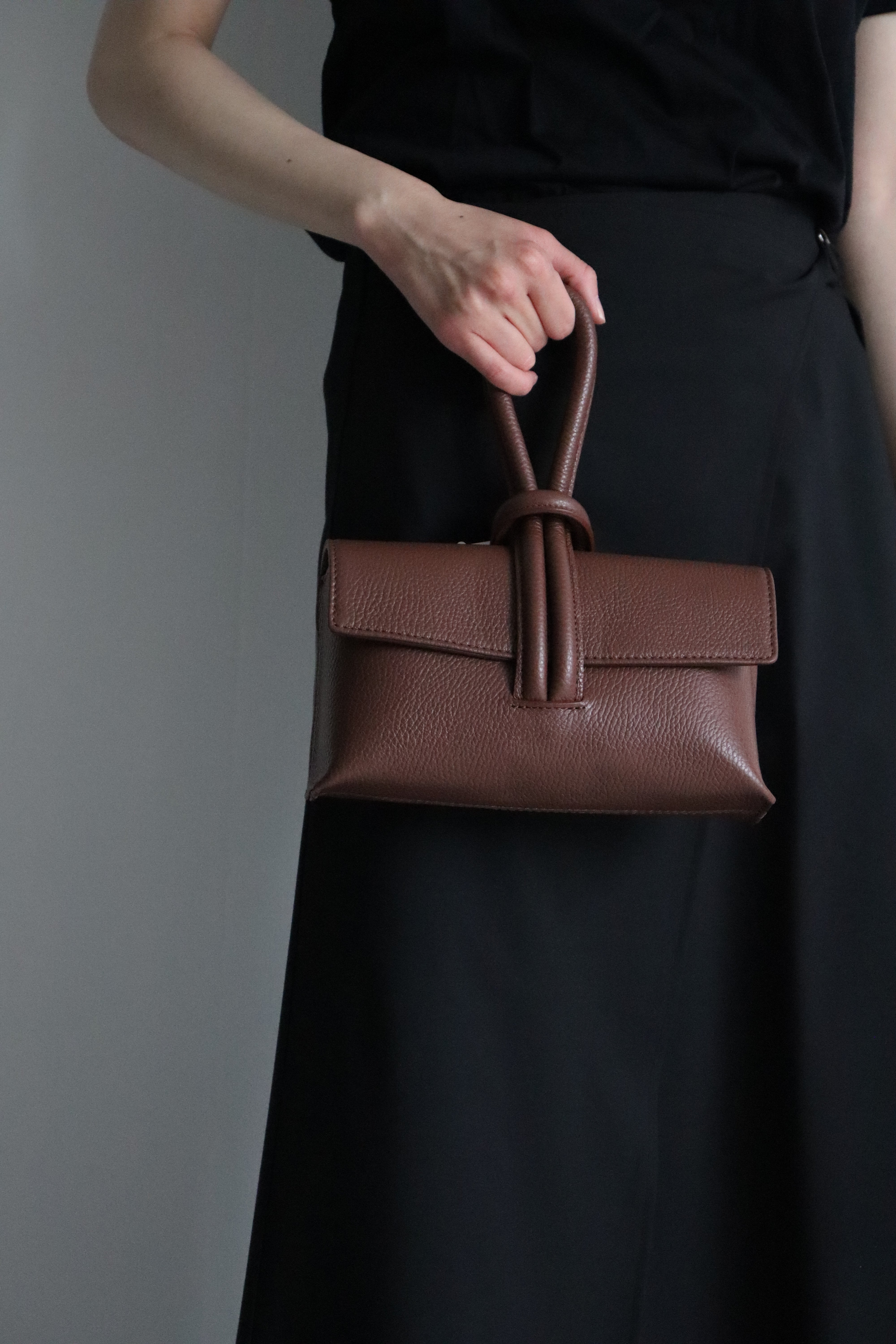 新品 MILLELA FIRENZE メタリックループハンドバッグ 2way MILLELA FIRENZE】メタリックループハンドバッグ ミレッラ