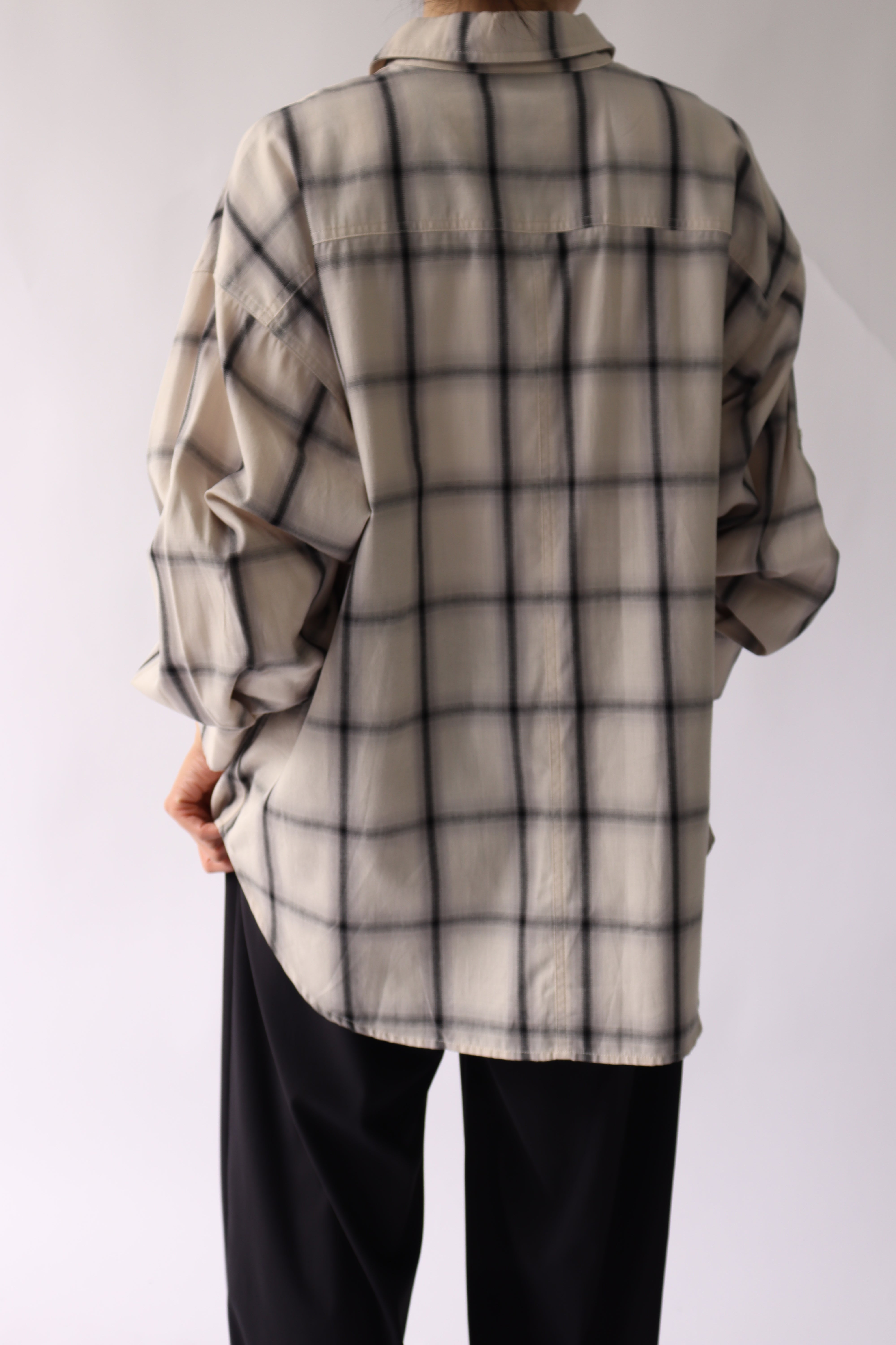 【ACUTA】オンブレーチェックオーバーシャツ¥16,500 ACUTA アクータ】【PREORDER】オンブレーチェックオーバーシャツ