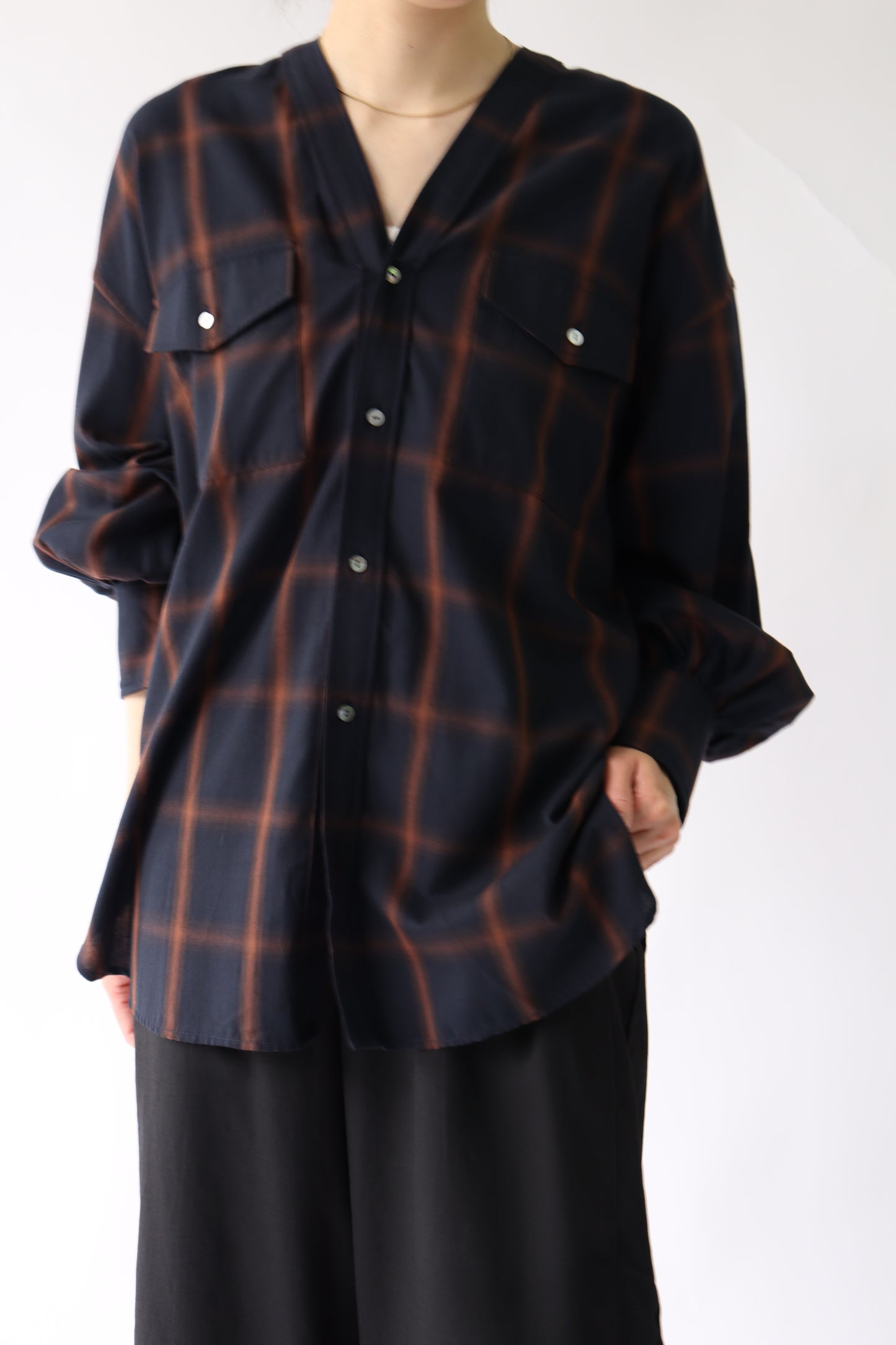 【ACUTA】オンブレーチェックカラーレスシャツ