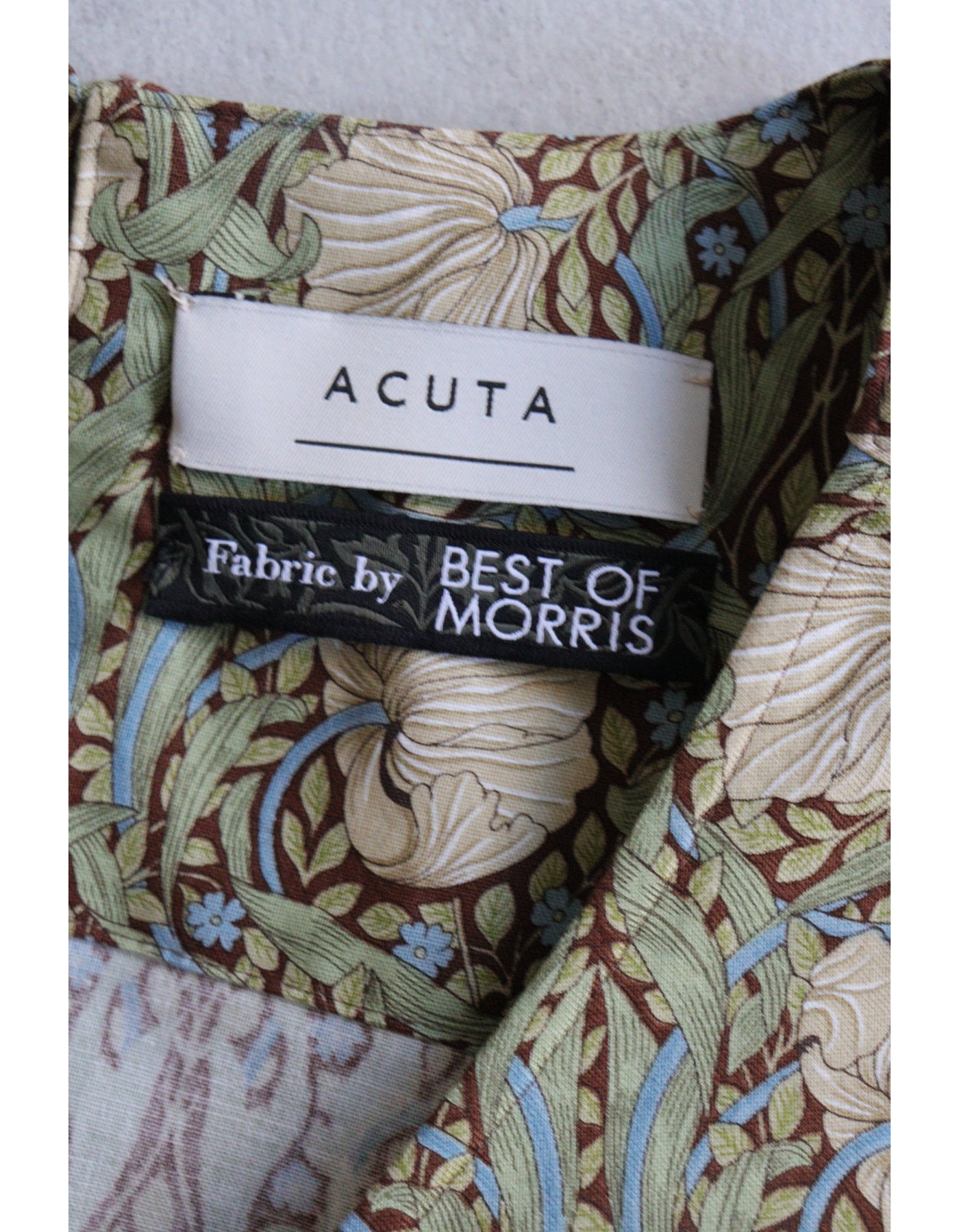 【ACUTA】Fabric by BEST OF MORRIS　ラッフルスリーブブラウス