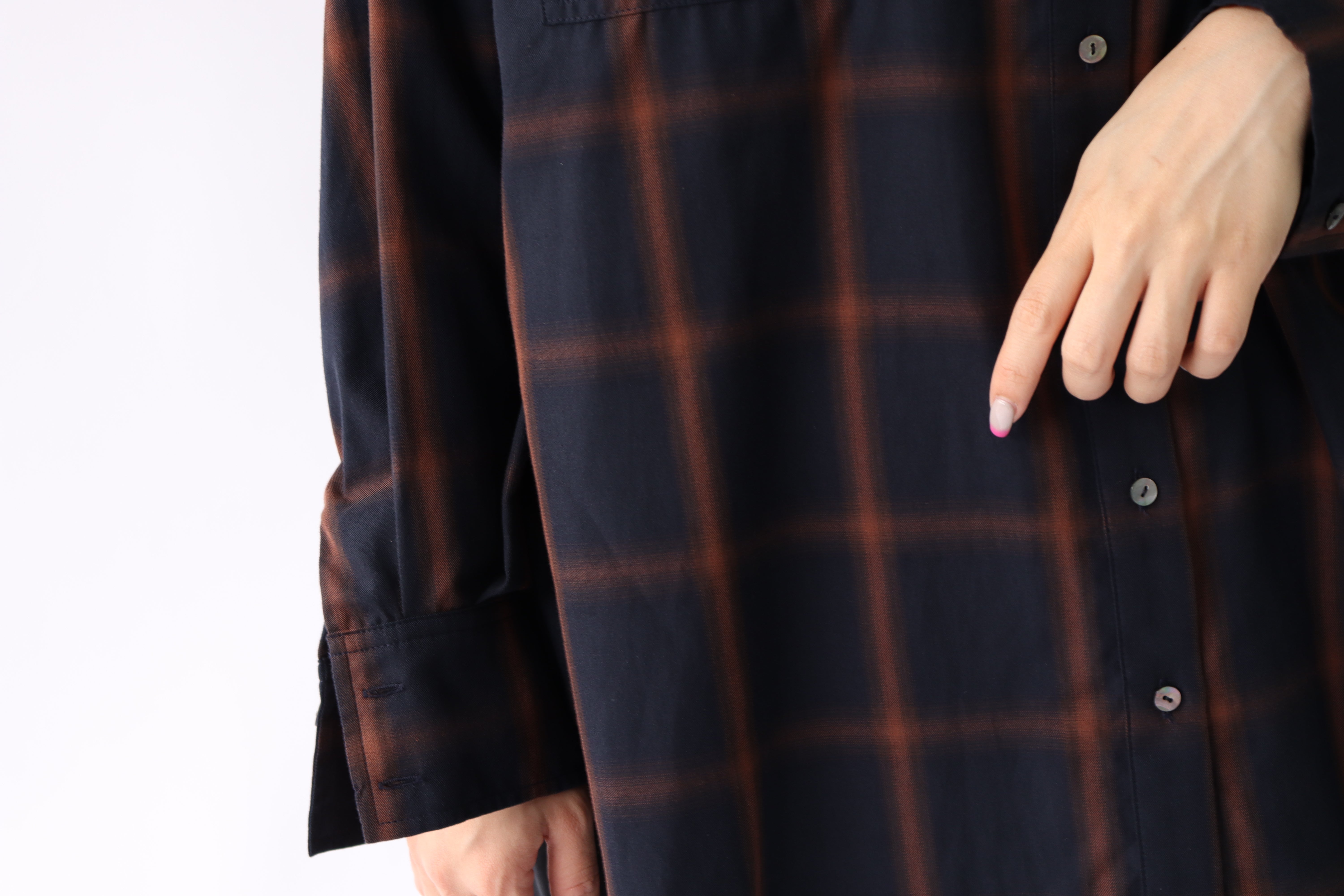 【ACUTA】オンブレーチェックオーバーシャツ¥16,500 ACUTA アクータ】【PREORDER】オンブレーチェックオーバーシャツ