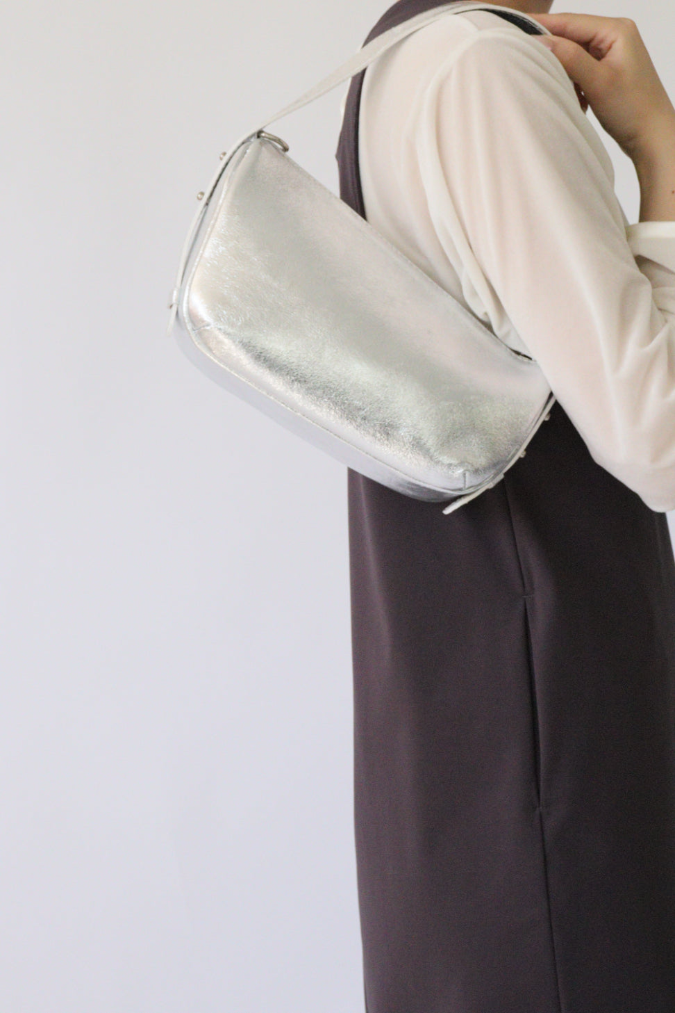 MILLELA FIRENZE】メタリックループハンドバッグ ミレッラ
