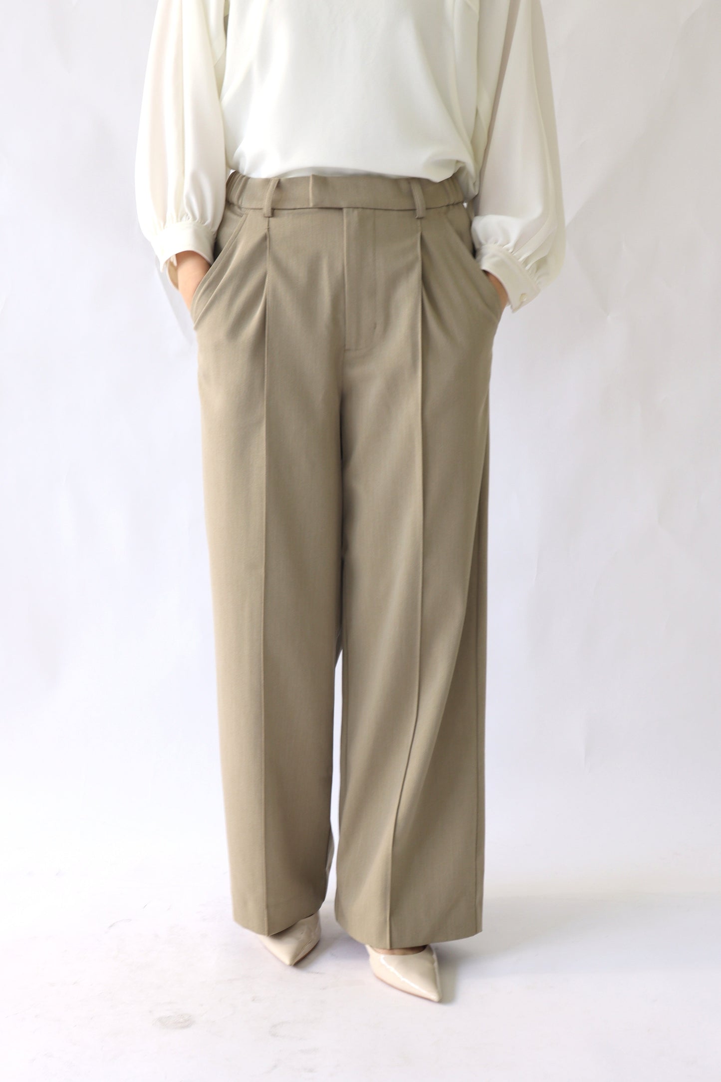 【ACUTA】センターシームストレートパンツ