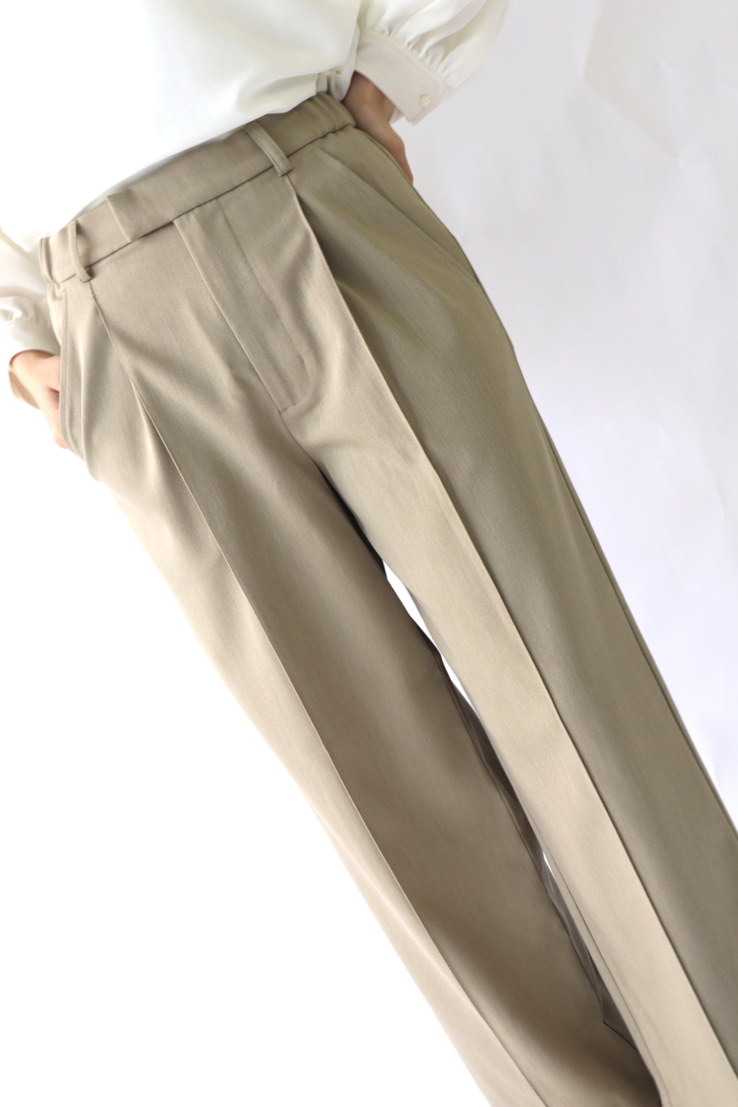 【ACUTA】センターシームストレートパンツ