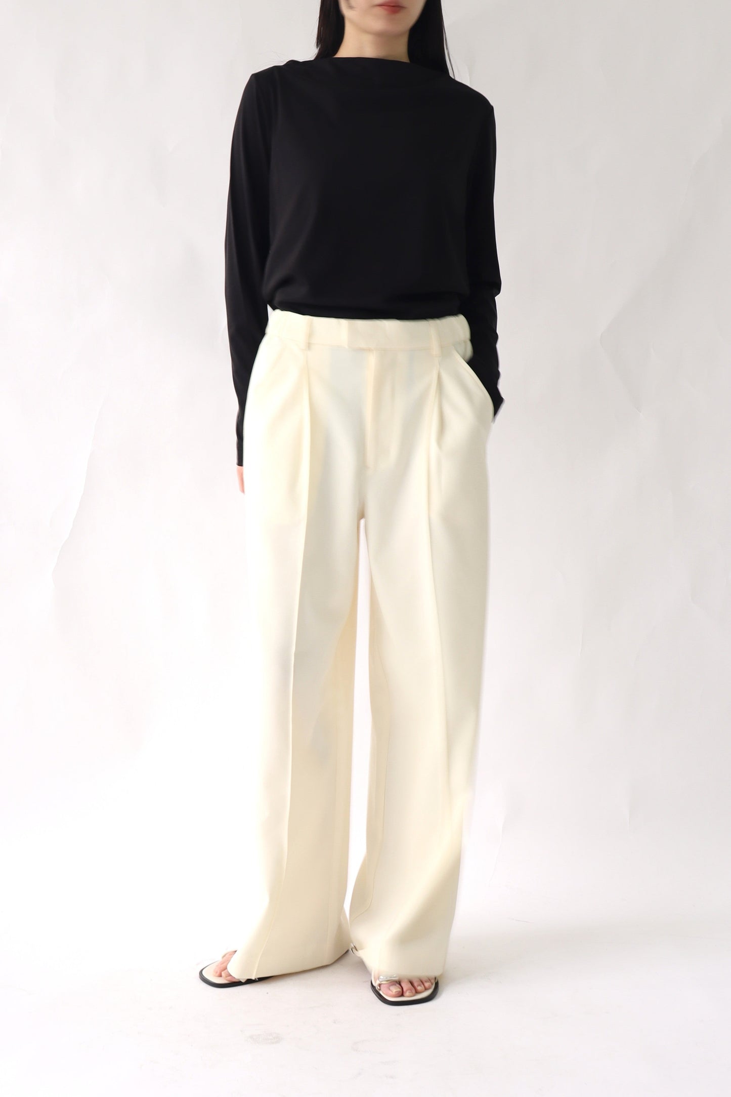 【ACUTA】センターシームストレートパンツ