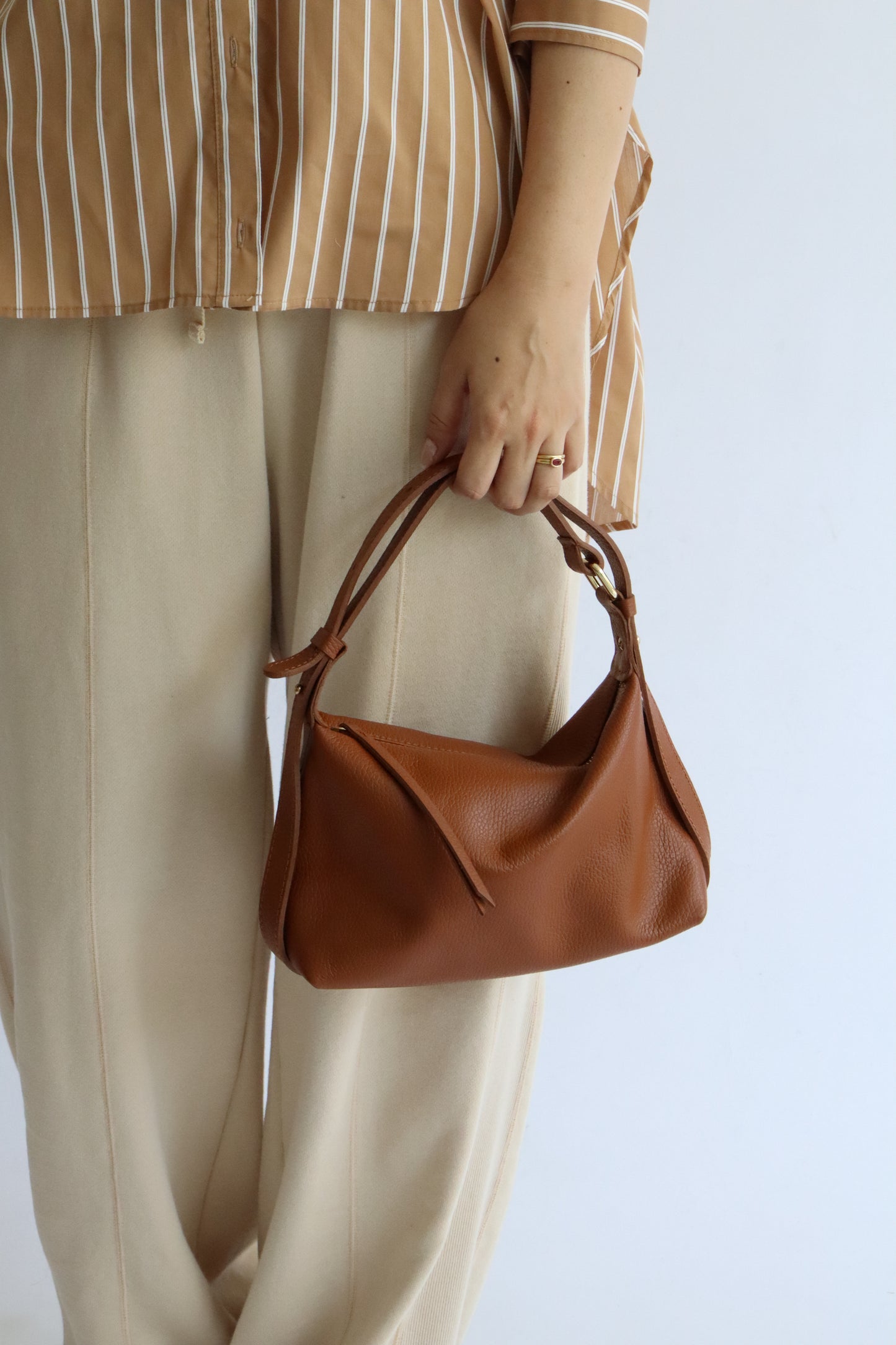 【MILLELA  FIRENZE】2WAYベルトハンドバッグ