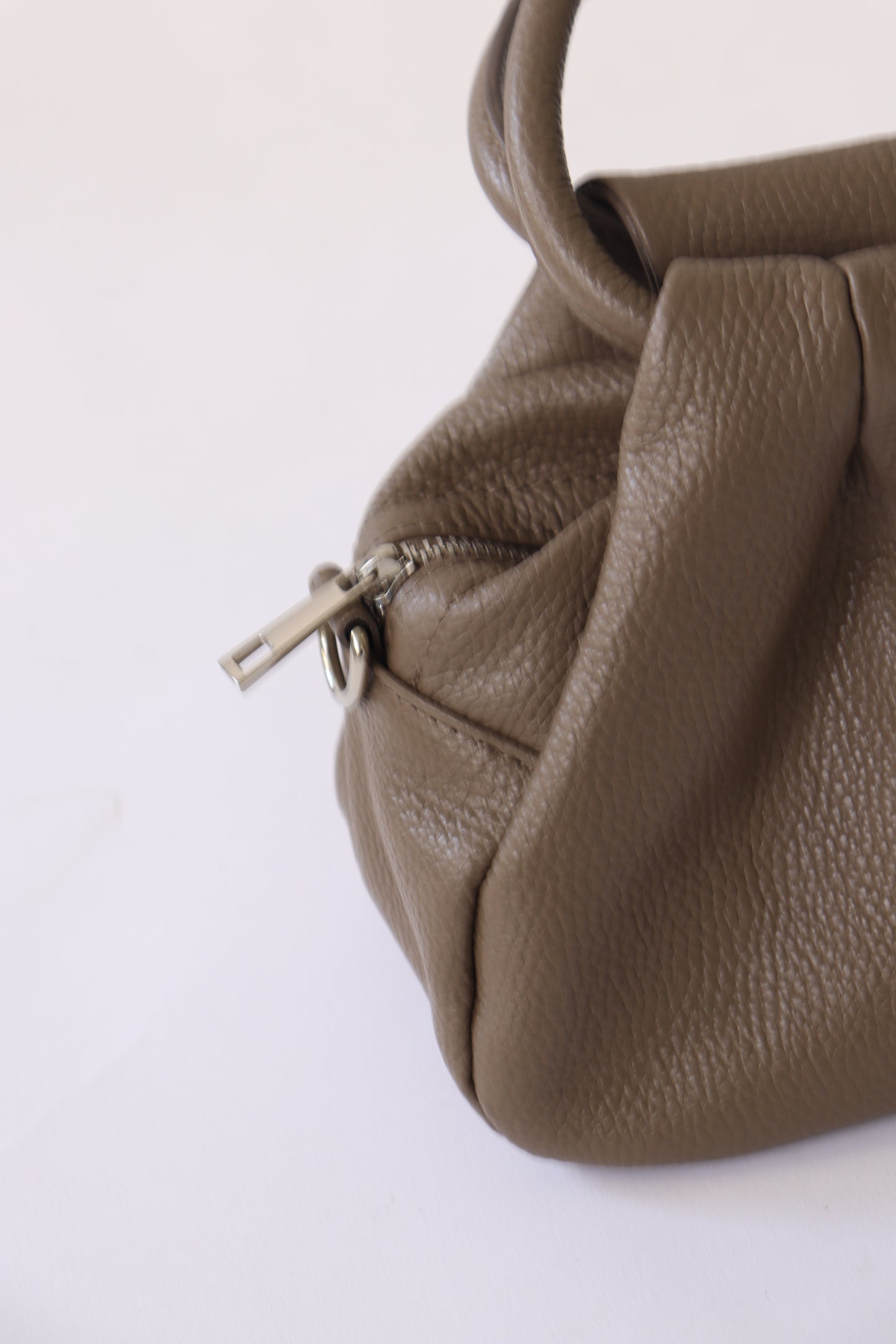 【MILLELA  FIRENZE】【新色】タックハンドバッグ