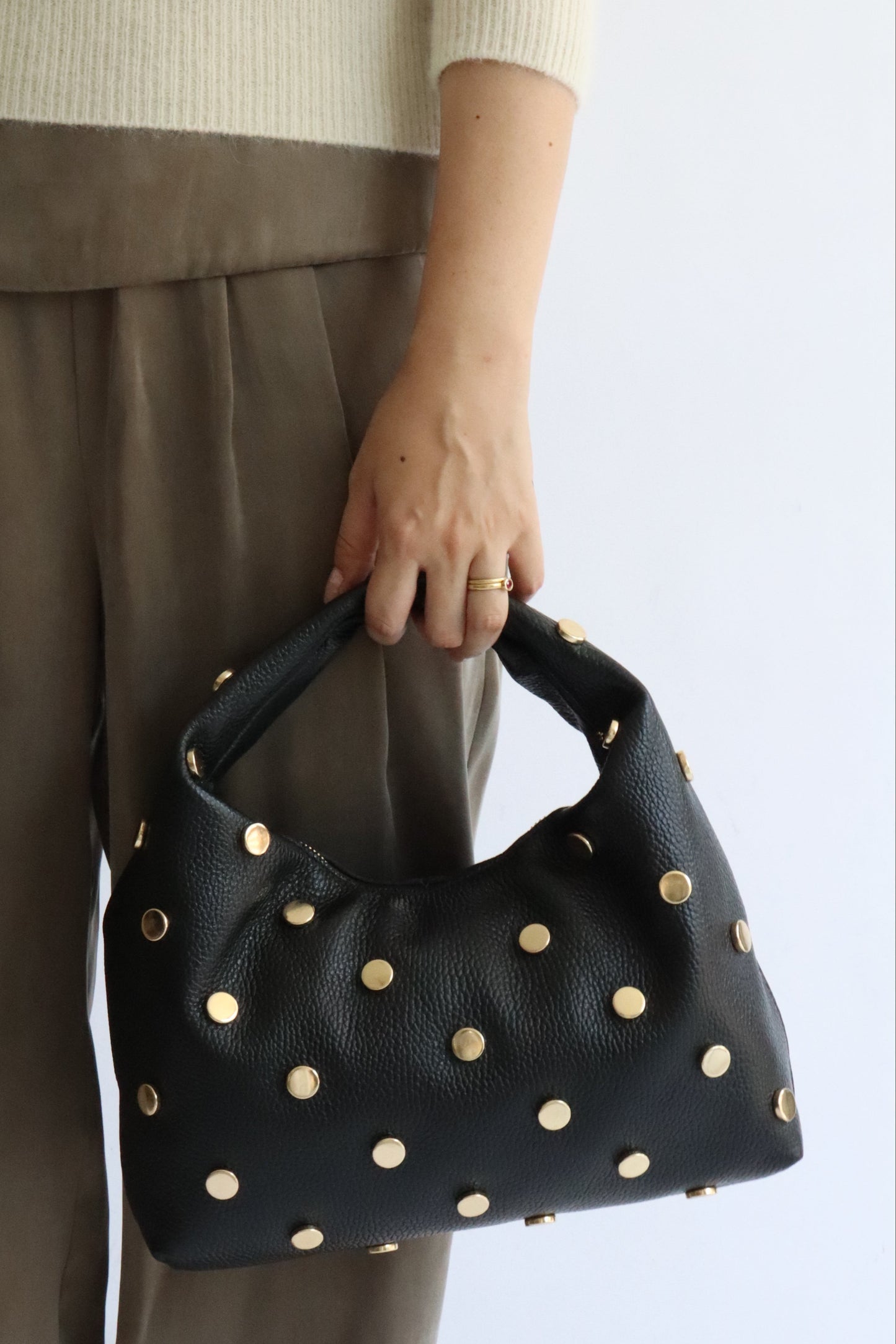 【MILLELA  FIRENZE】フラットスタッズハンドバッグ