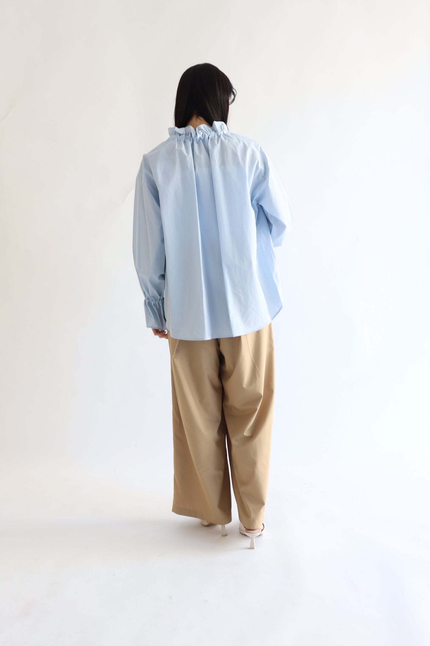 【ACUTA】 【PRE ORDER】オーガニックコットンフリルブラウス