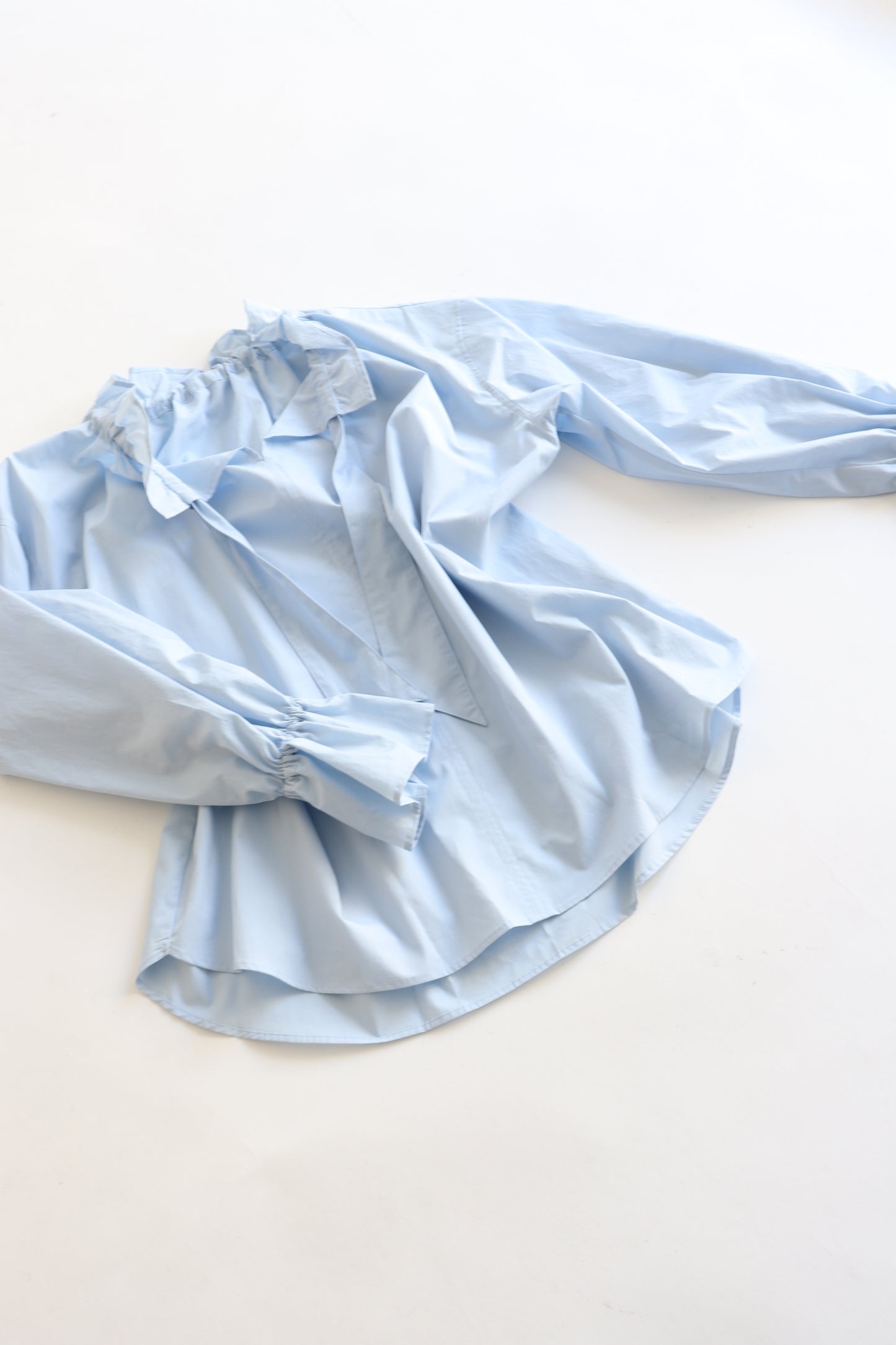 【ACUTA】 【PRE ORDER】オーガニックコットンフリルブラウス