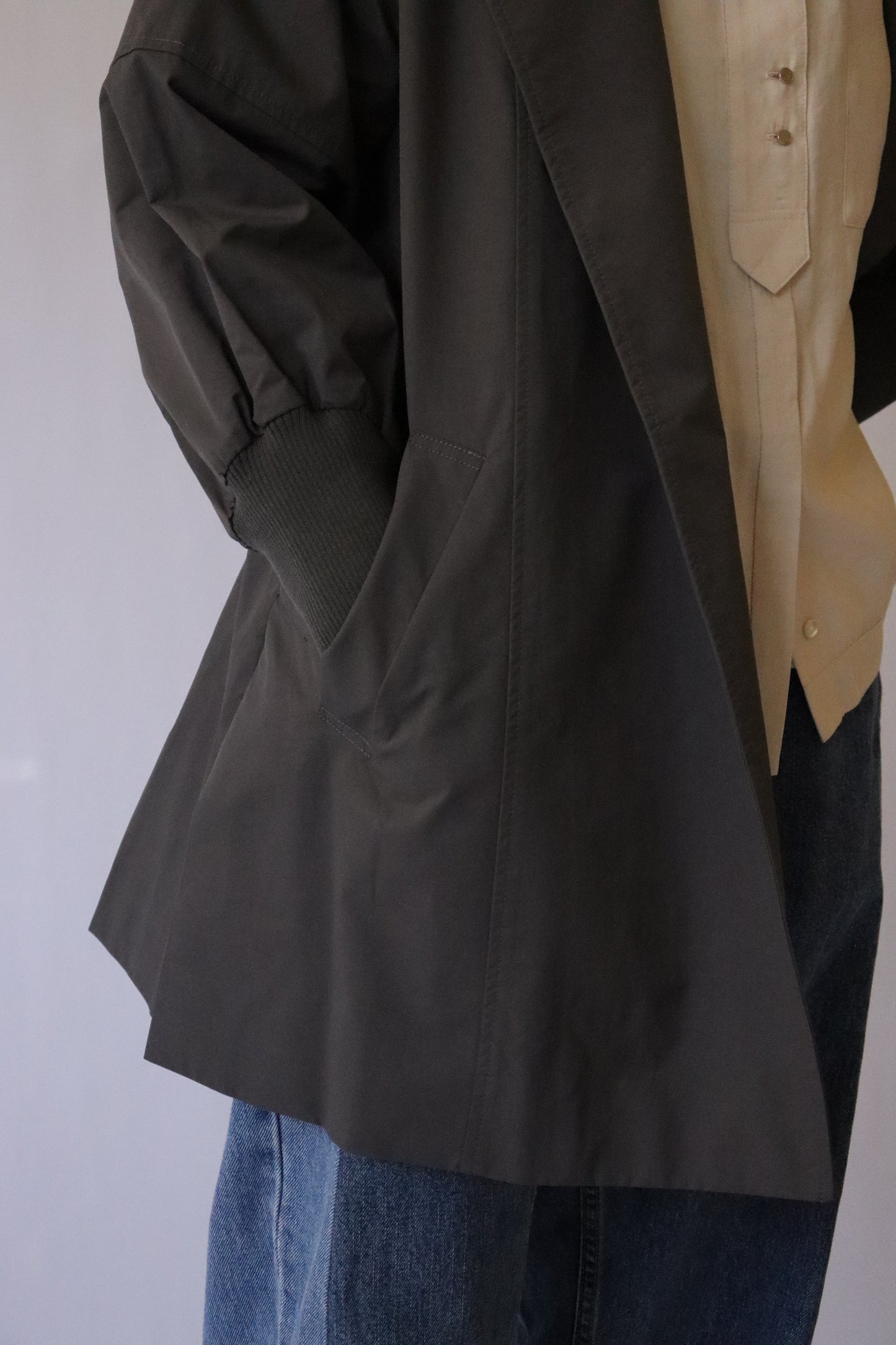 【ACUTA】袖リブバックベルトショートコート
