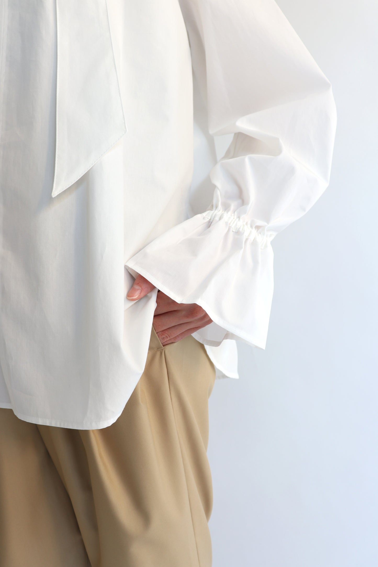 【ACUTA】 【PRE ORDER】オーガニックコットンフリルブラウス