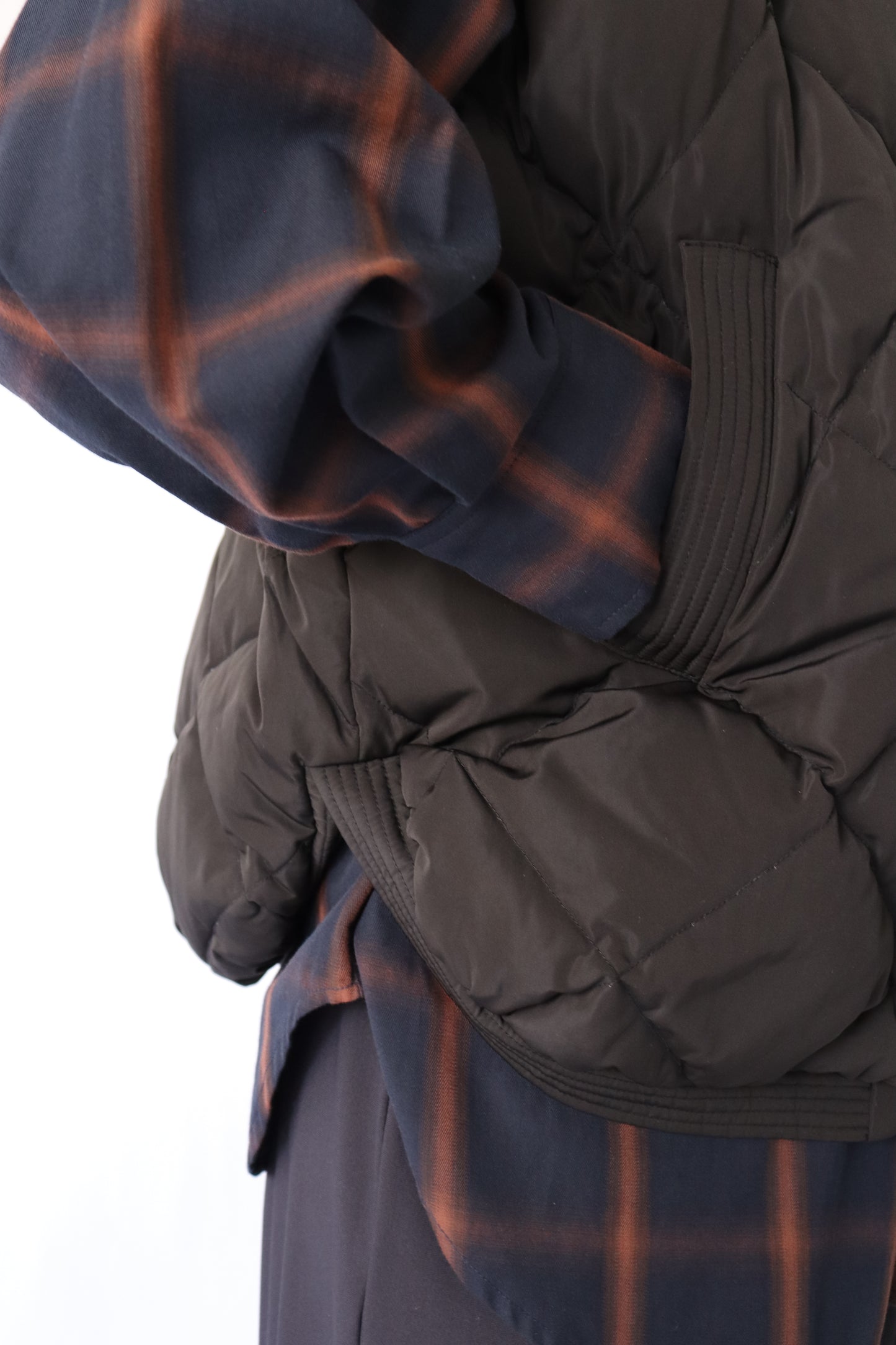 【ACUTA】【PRE ORDER】ダイヤステッチダウンベスト