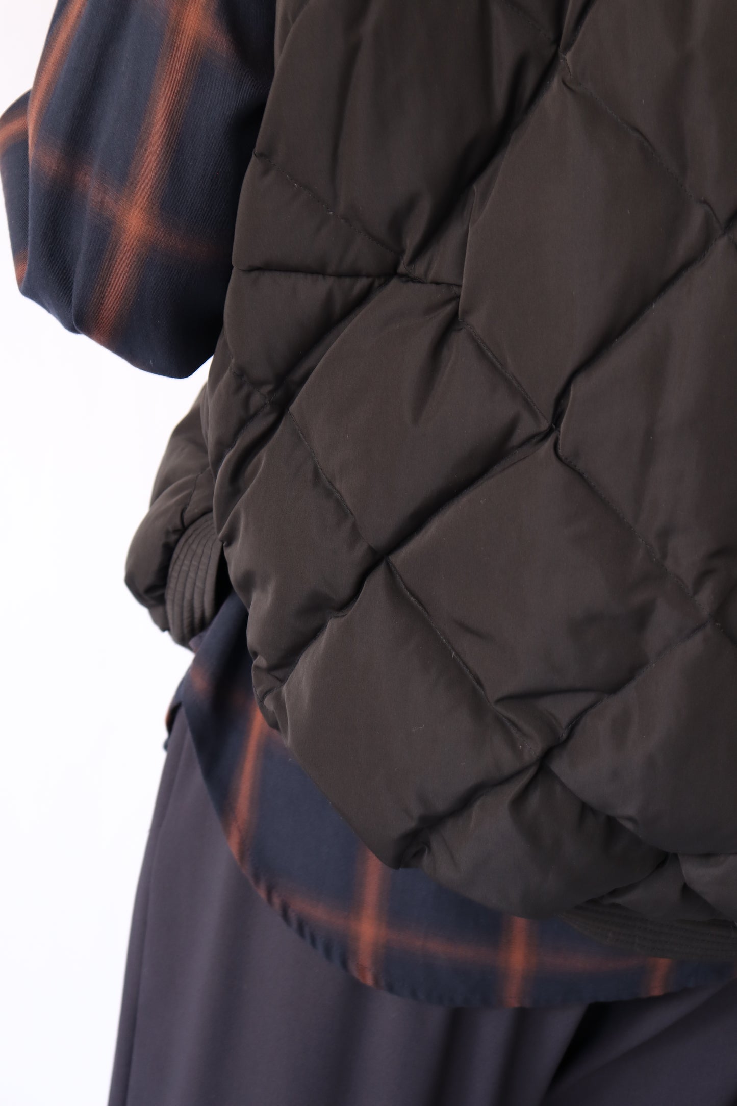 【ACUTA】【PRE ORDER】ダイヤステッチダウンベスト