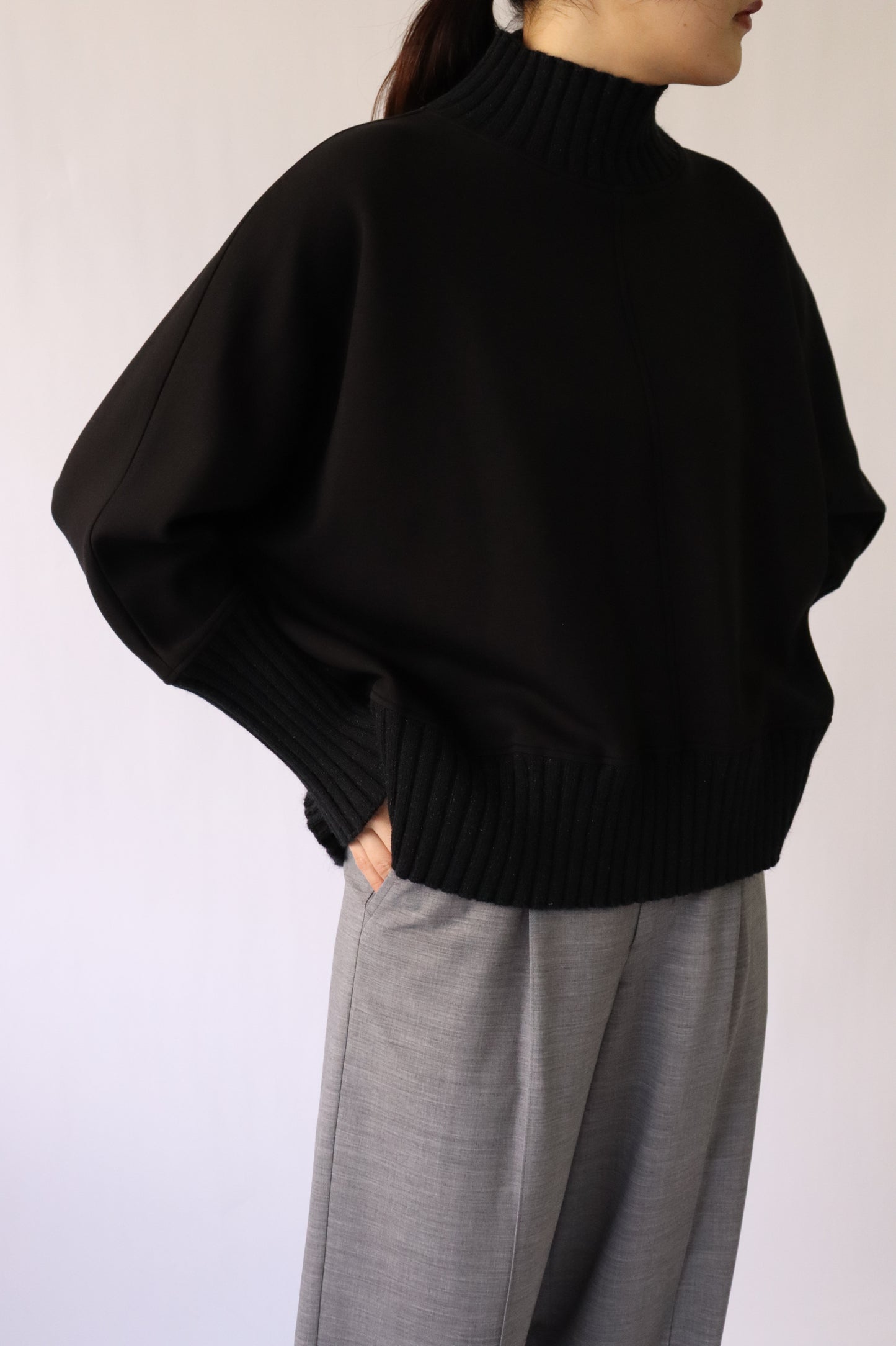 【ACUTA】ニットコンビハイネックトップス