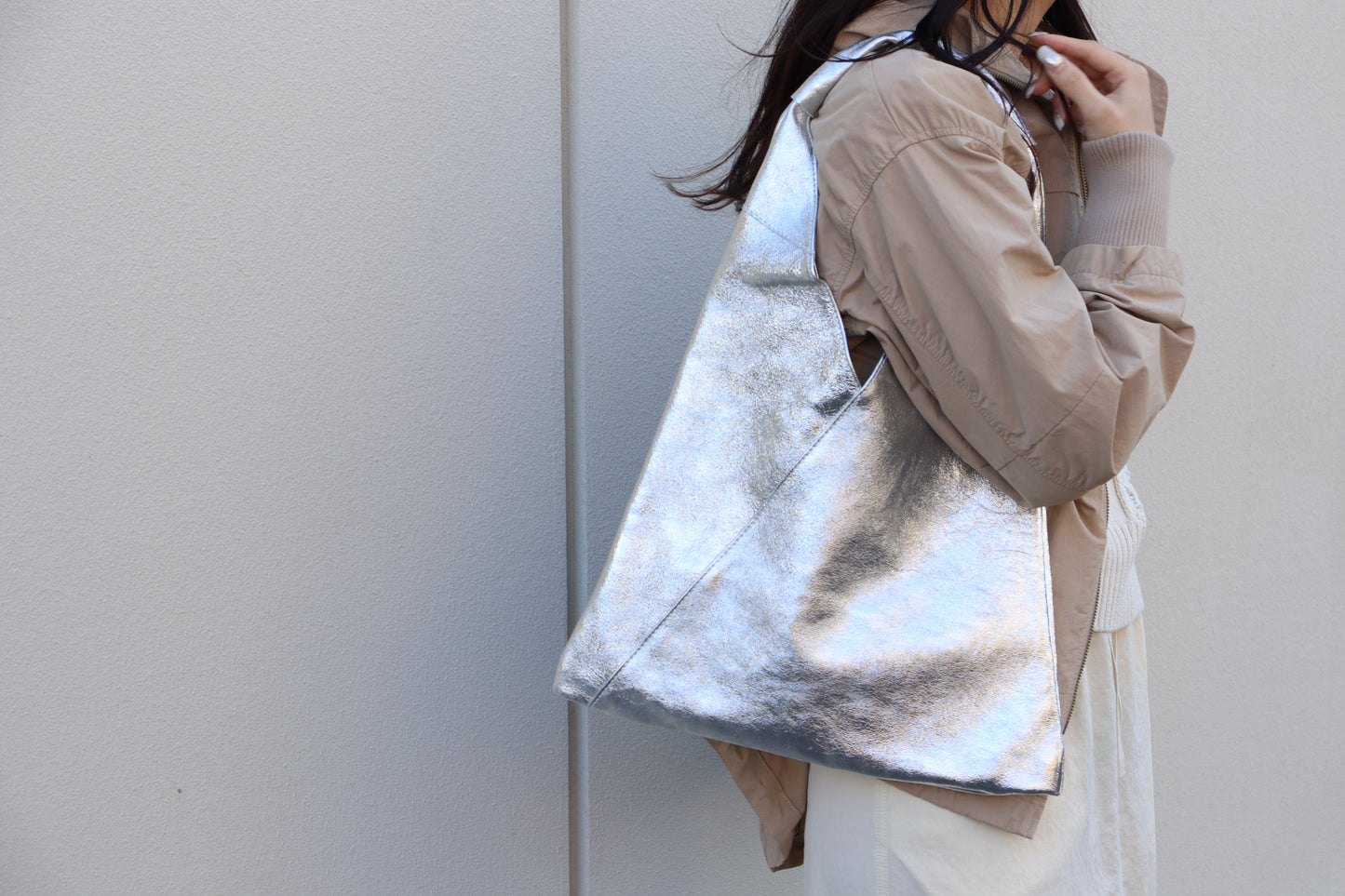 【MILLELA  FIRENZE】メタリックトライアングルミディバッグ