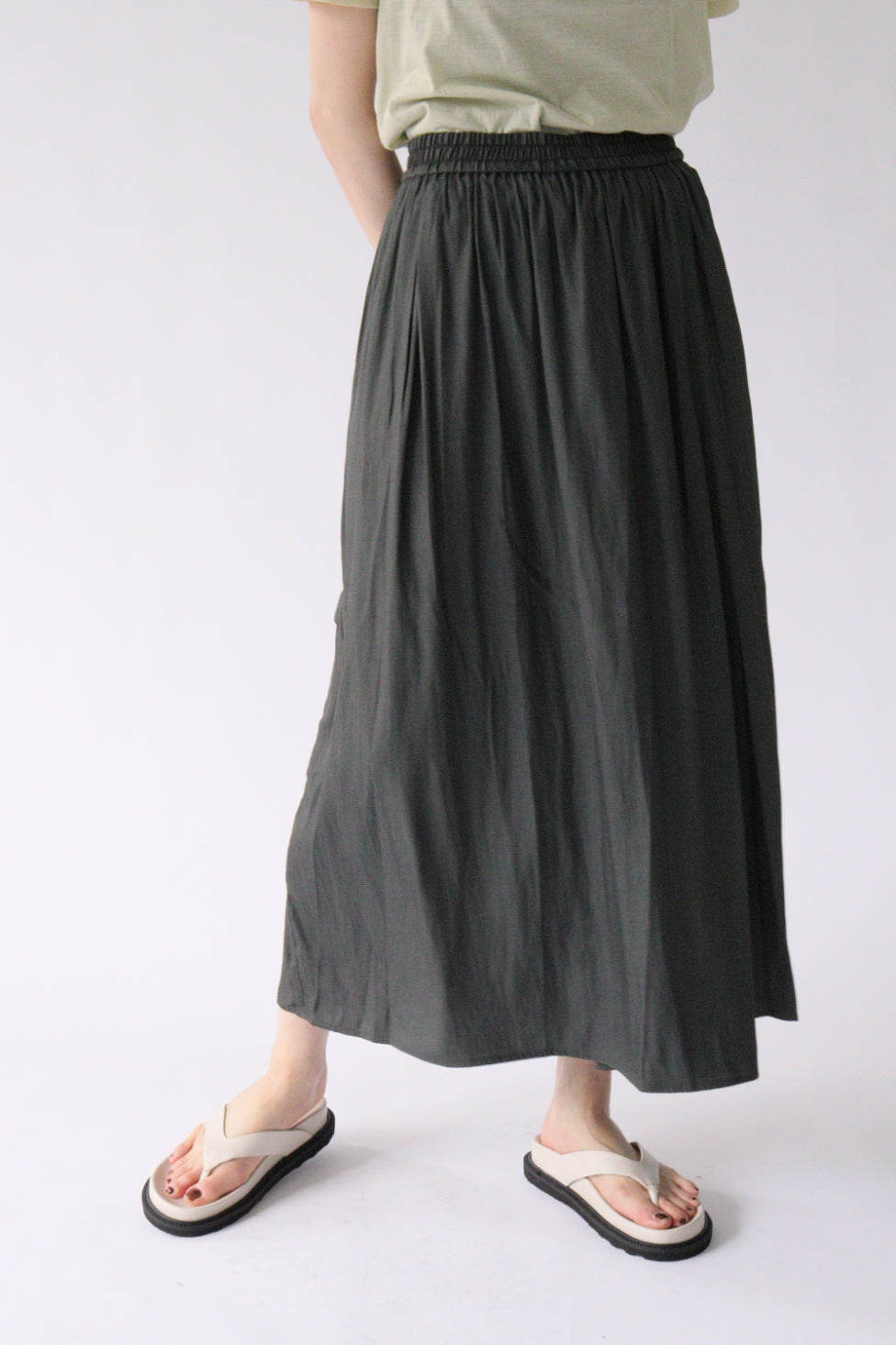 【ACUTA】【再入荷】割繊サテンラップパンツ