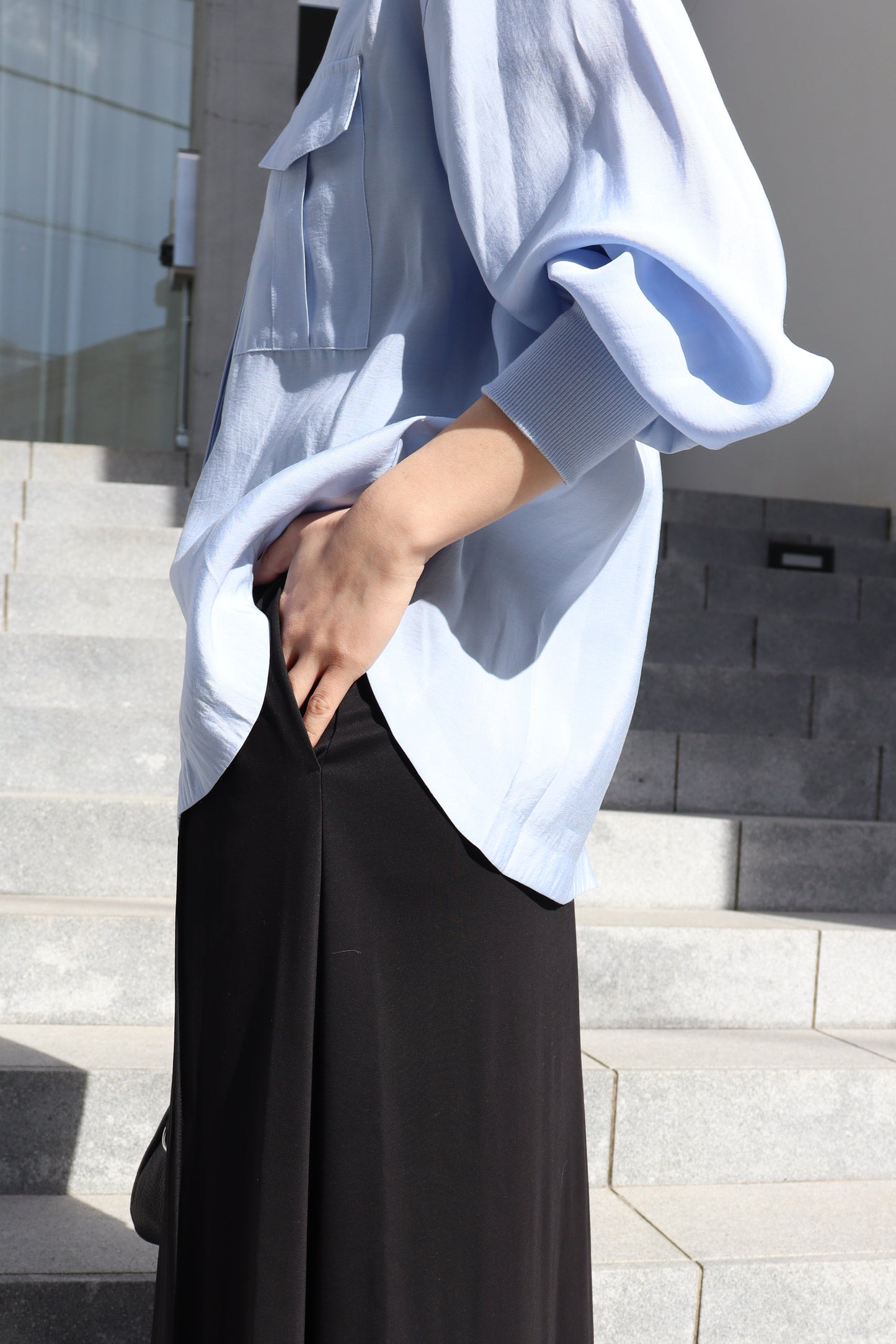 【ACUTA】 ノーカラーブルゾン風シャツ