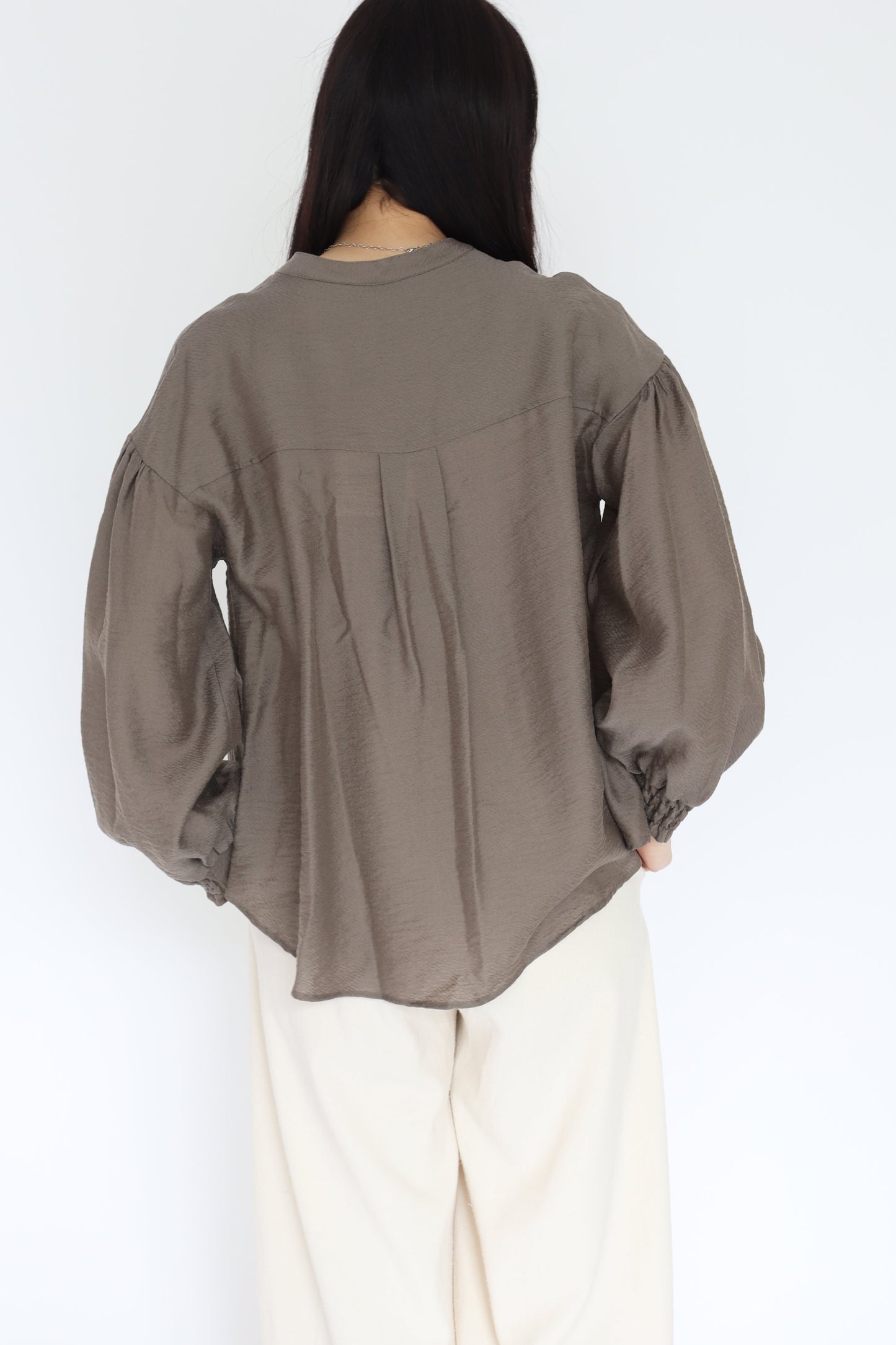 【ACUTA】 シアージャガードタックブラウス