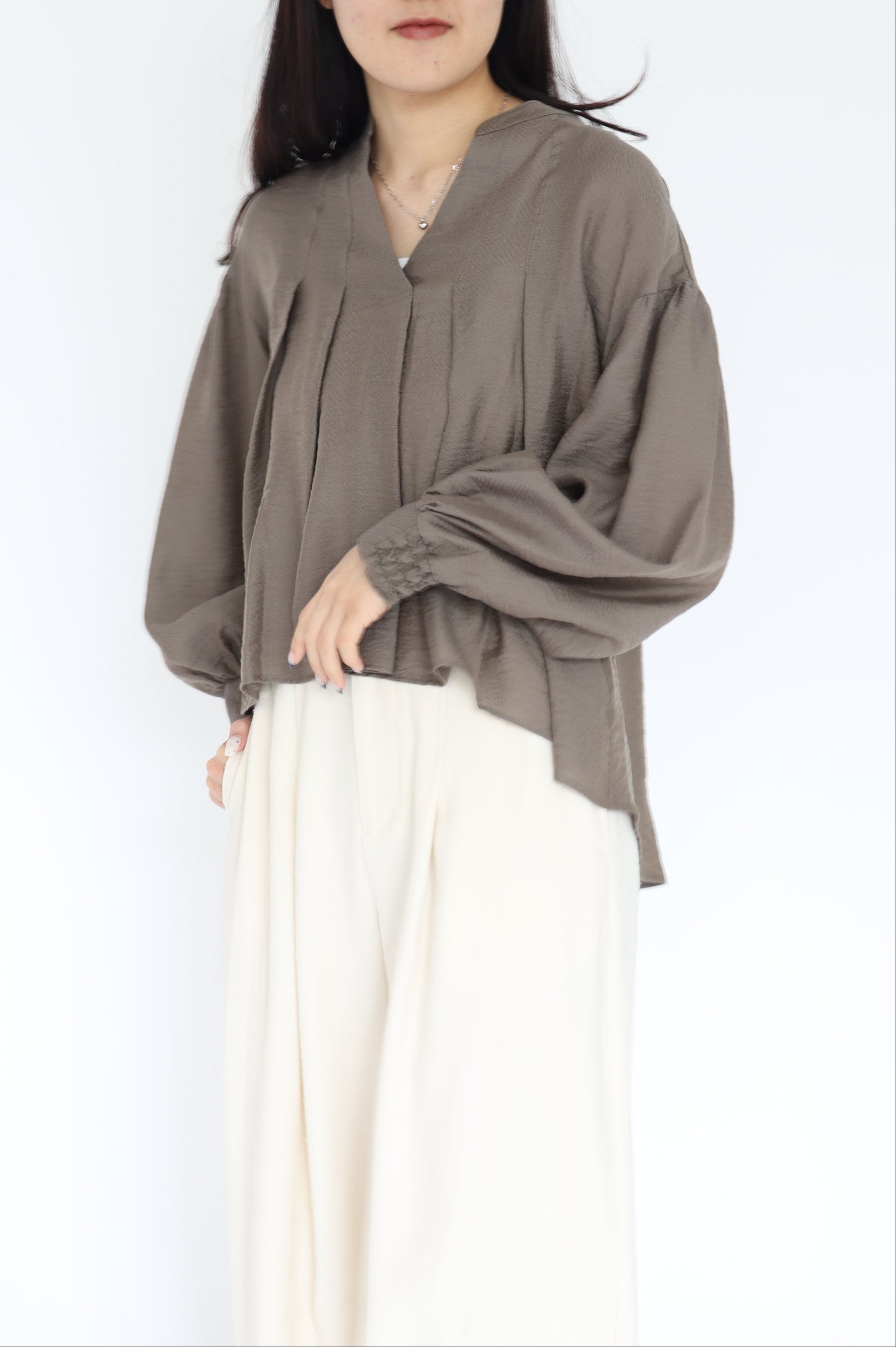 【ACUTA】 シアージャガードタックブラウス