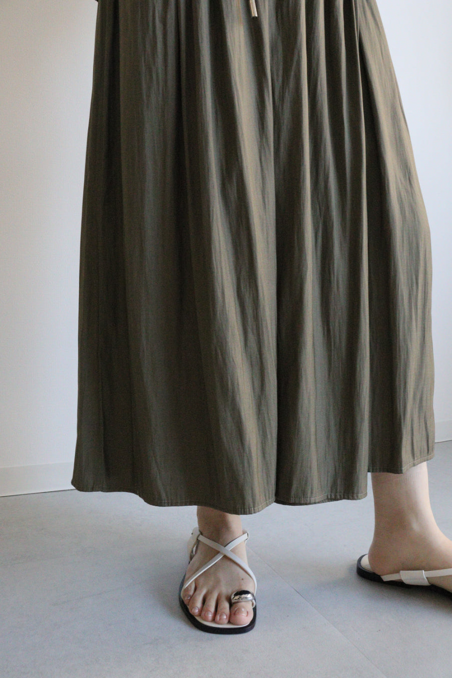 【ACUTA】【再入荷】割繊サテンラップパンツ