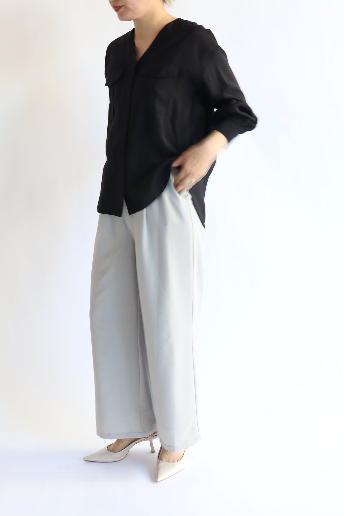 【ACUTA】 ノーカラーブルゾン風シャツ