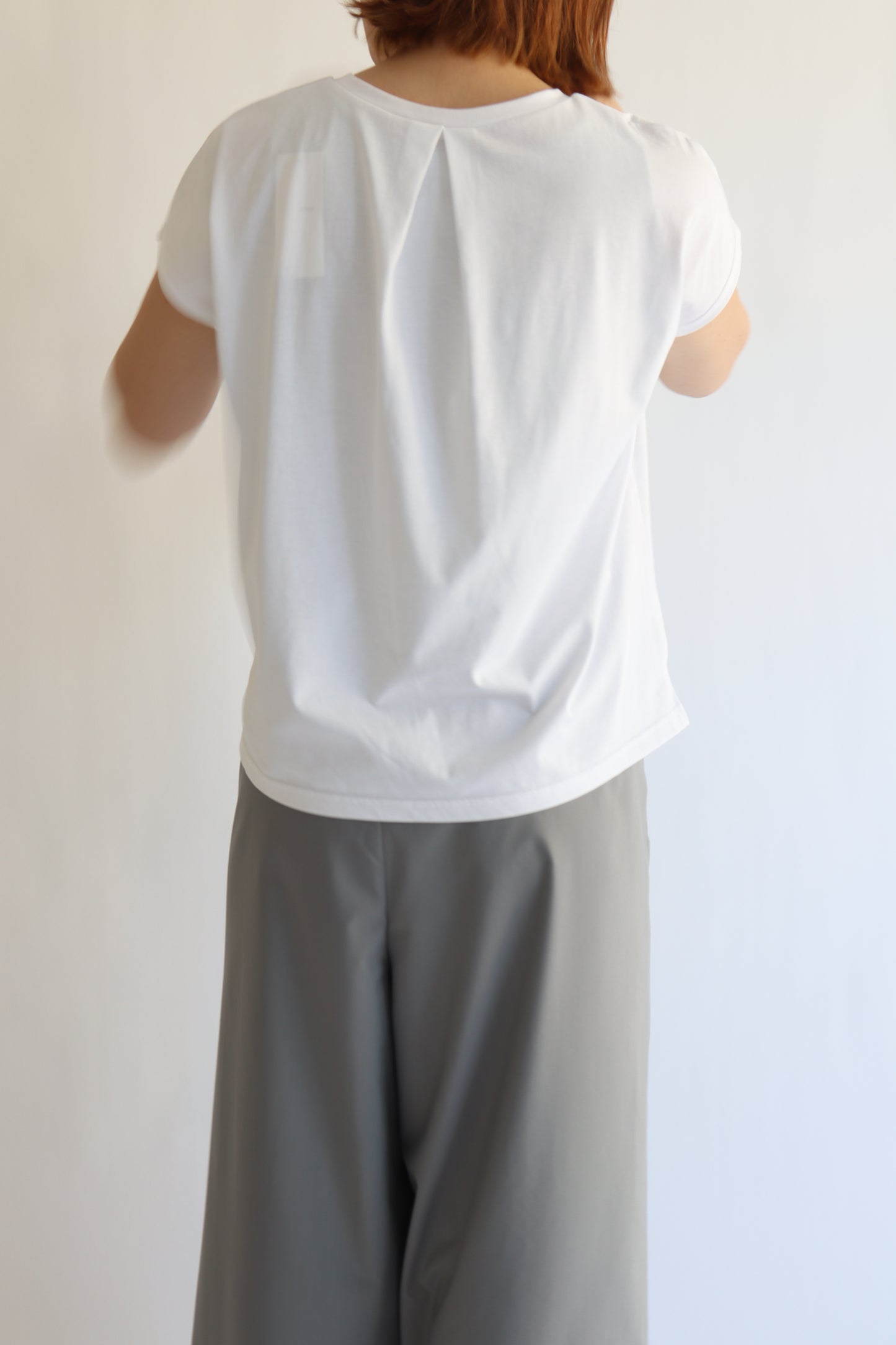 【ACUTA】グリッタープリントTシャツ