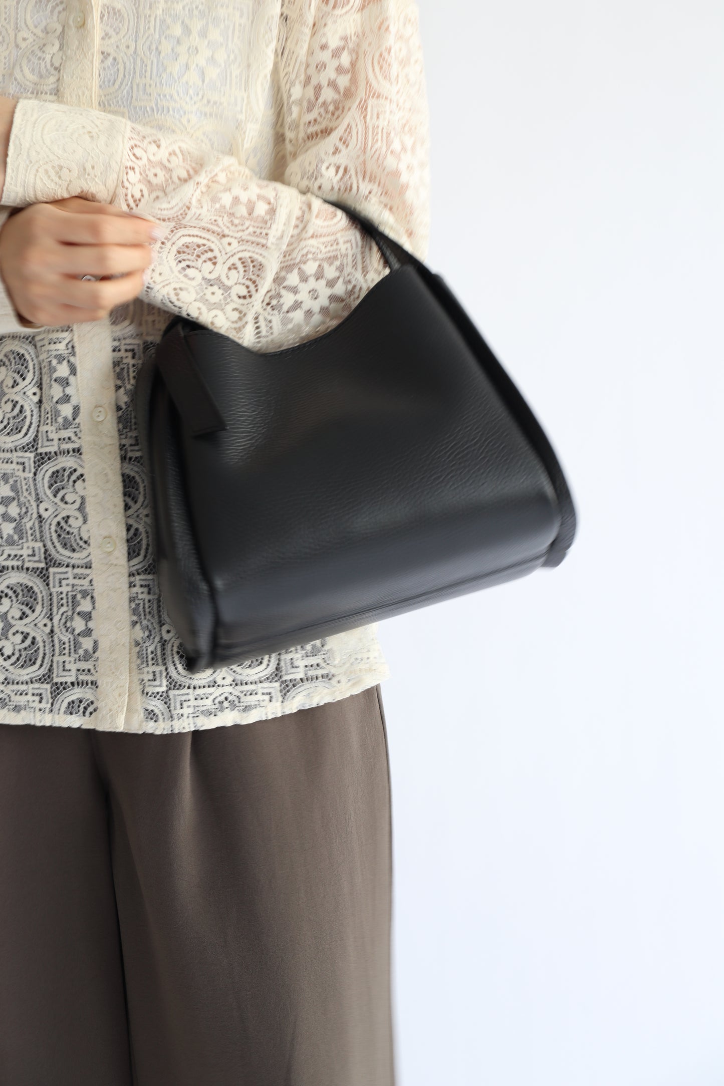 【MILLELA  FIRENZE】2WAYトラペーズハンドバッグ