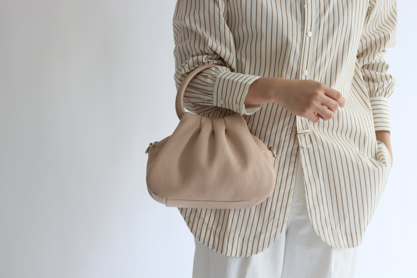 【MILLELA  FIRENZE】【新色】タックハンドバッグ