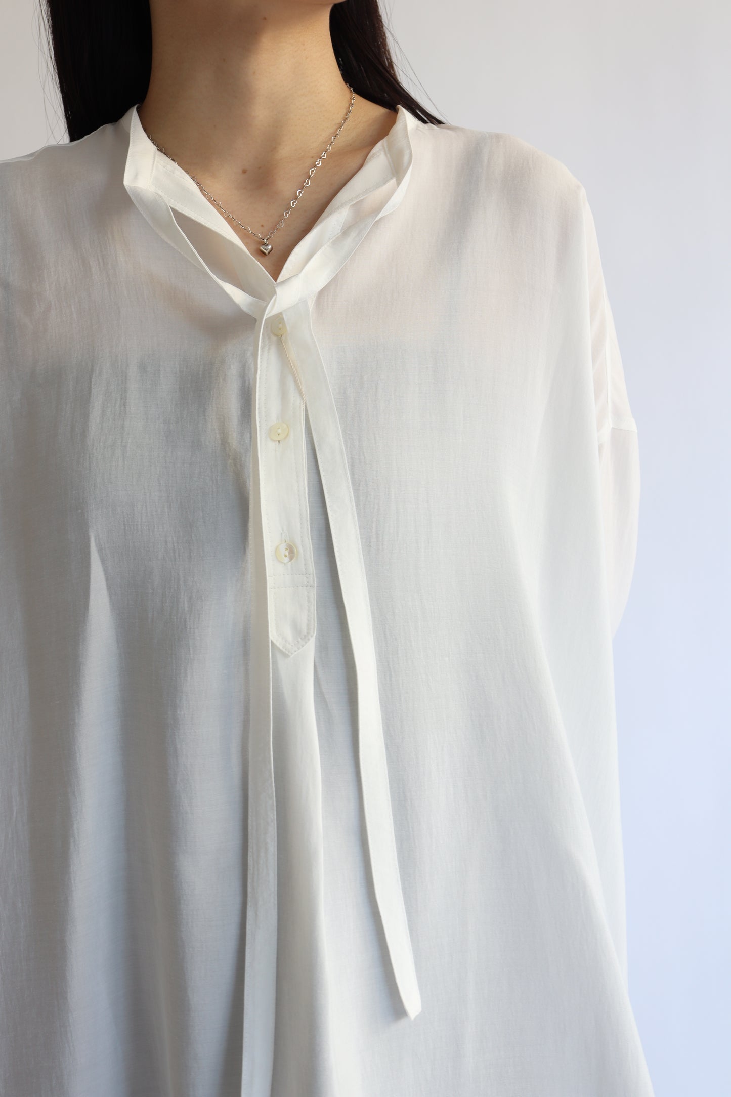 【ACUTA】タイ付きブザムシャツ