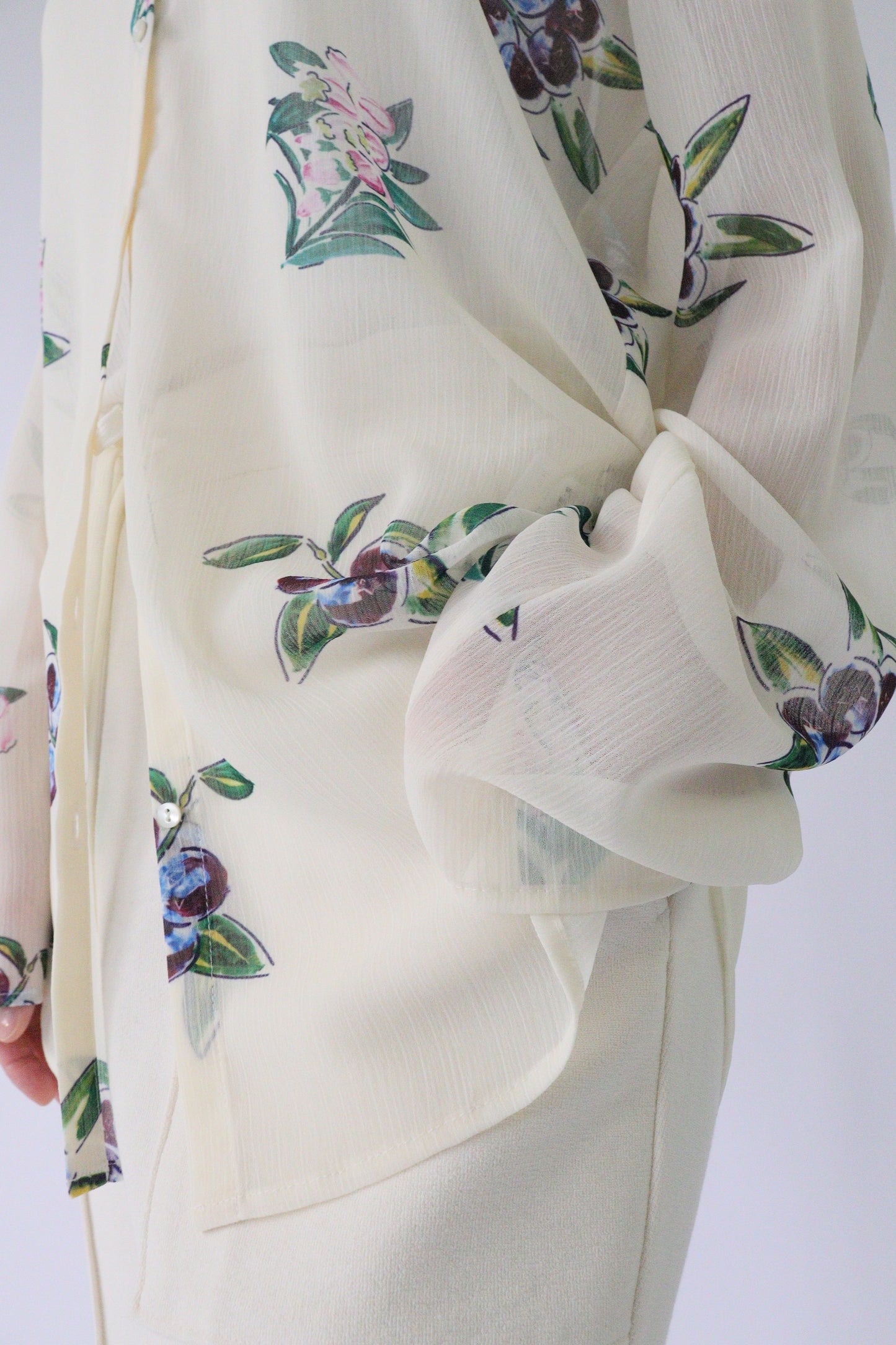 【Kazumi Doi ×ACUTA】Botanicalプリントカラーレスブラウス