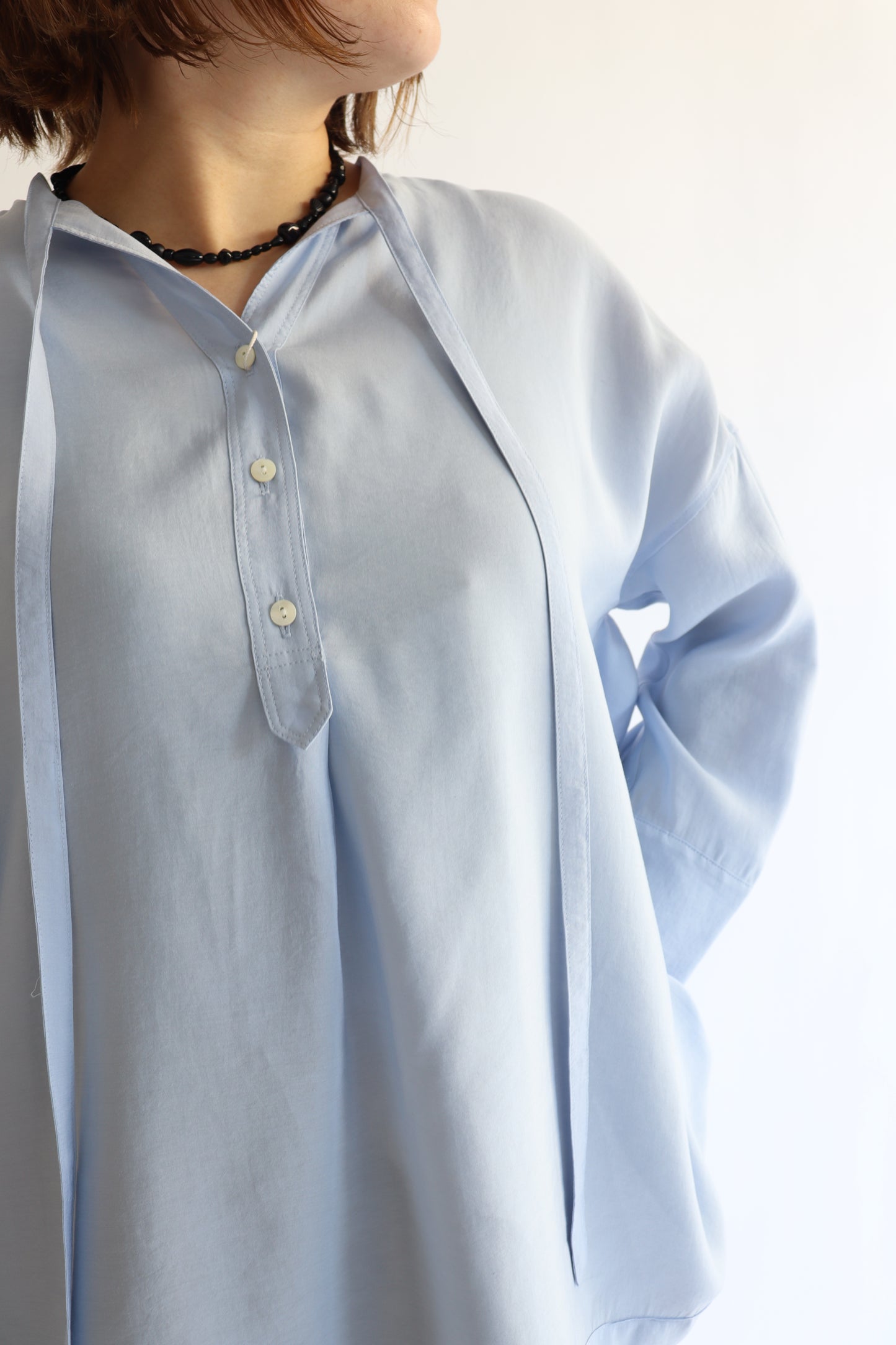 【ACUTA】タイ付きブザムシャツ