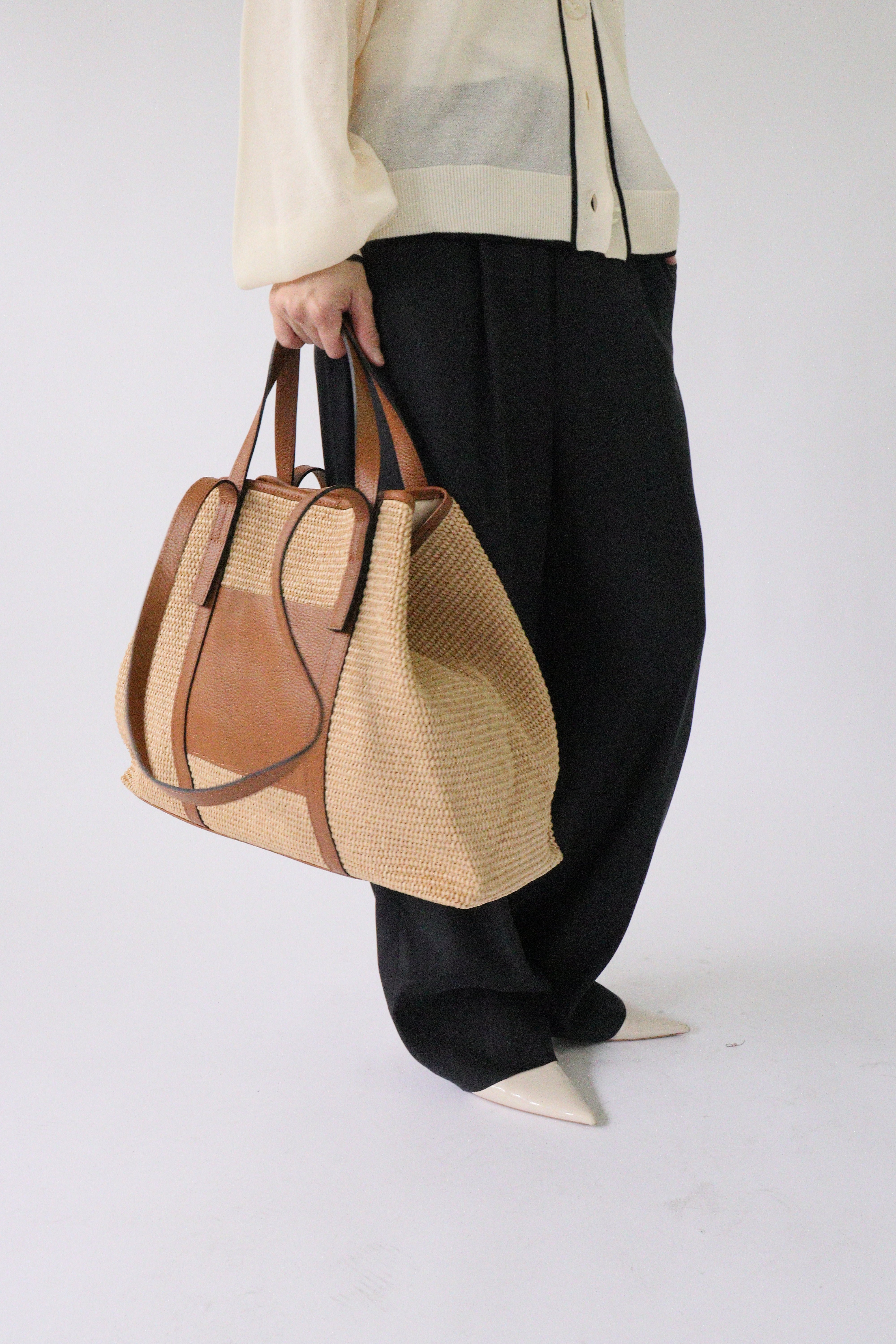 MILLELA FIRENZE ラフィア素材 バッグ　美品 IMPORT】レザーバッグ バッグ ブランド 20代 30代 40代 50代 お