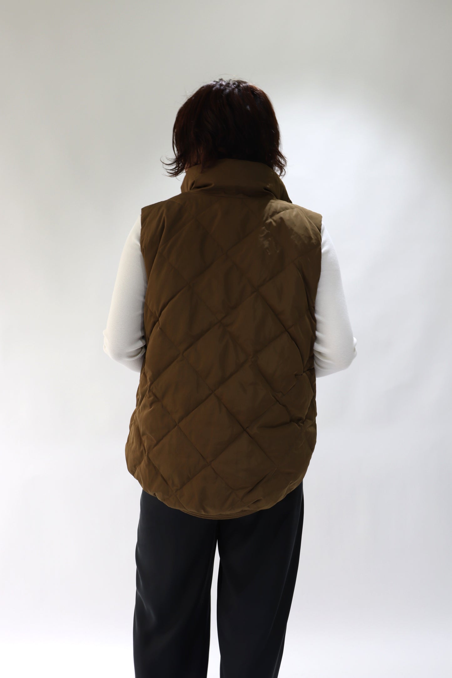 【ACUTA】【PRE ORDER】ダイヤステッチダウンベスト