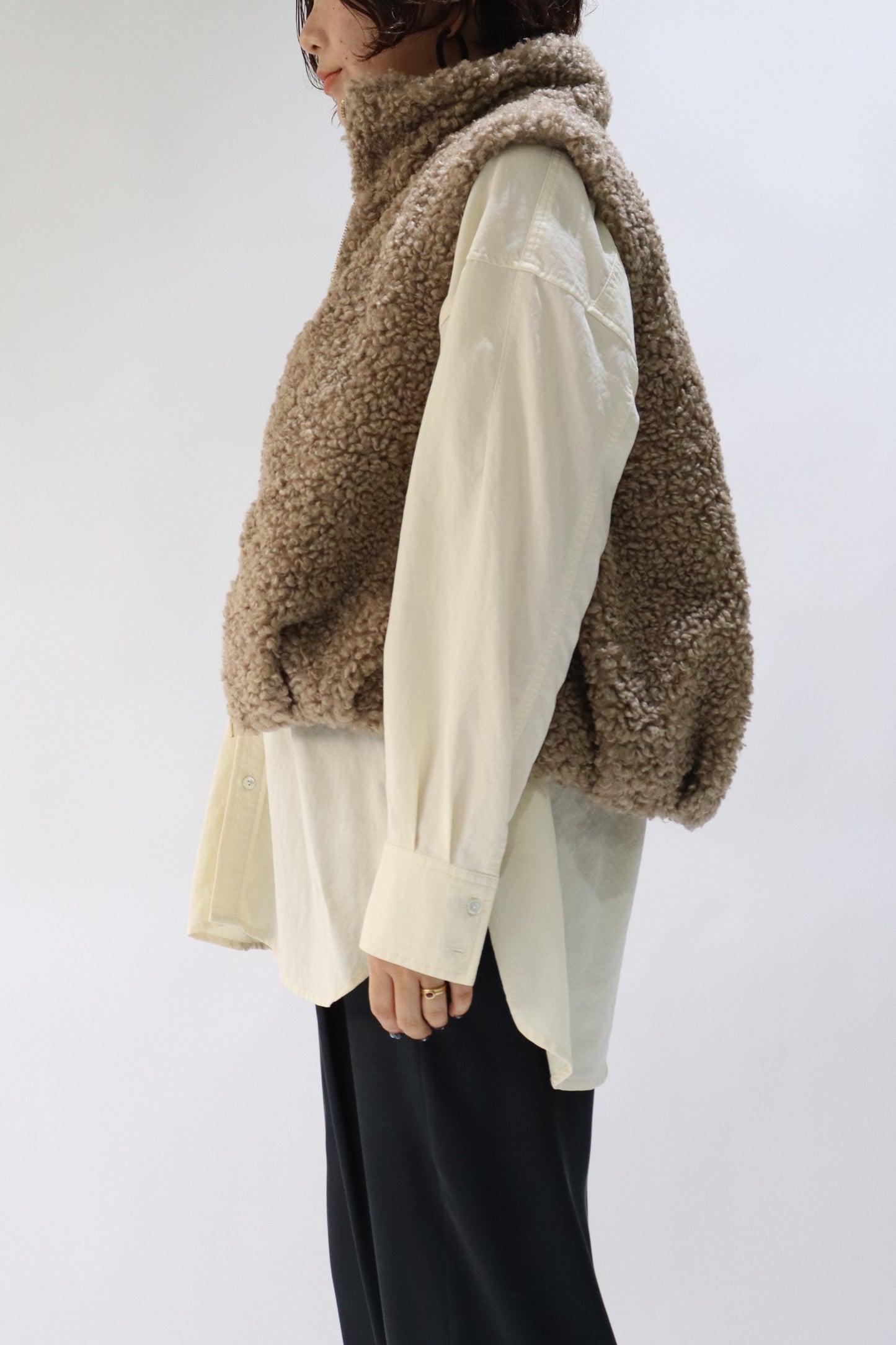 【ACUTA】【PRE ORDER】フォルムボアベスト