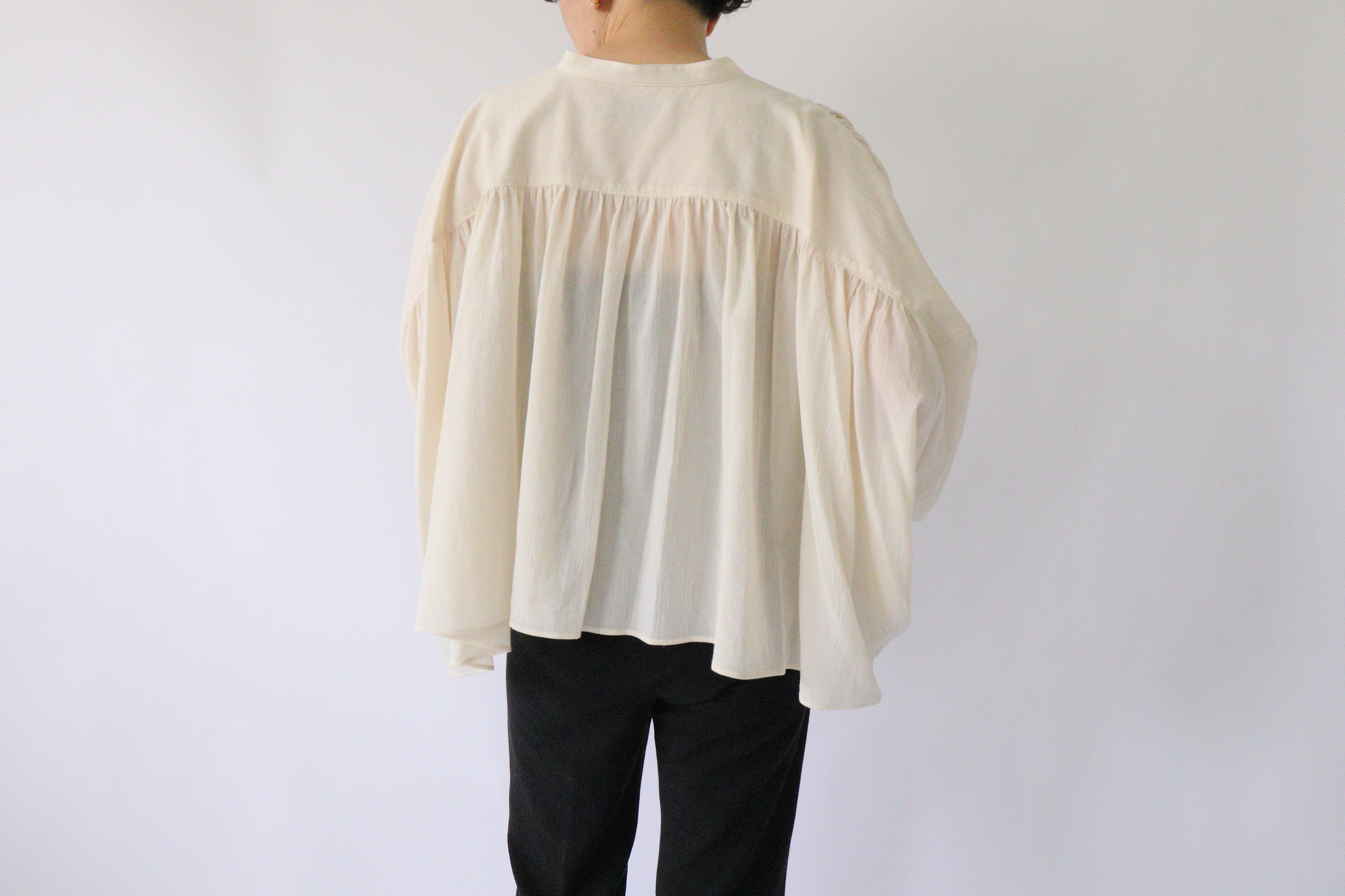 【セール/30%OFF】ACUTA アクータ ウェービーボイルローンスクエアブラウス ポンチョシャツ コットン 10093679 レディース【SALE】【返品・交換不可】 セール/30%OFF】ACUTA アクータ ウェービーボイルローンスクエア