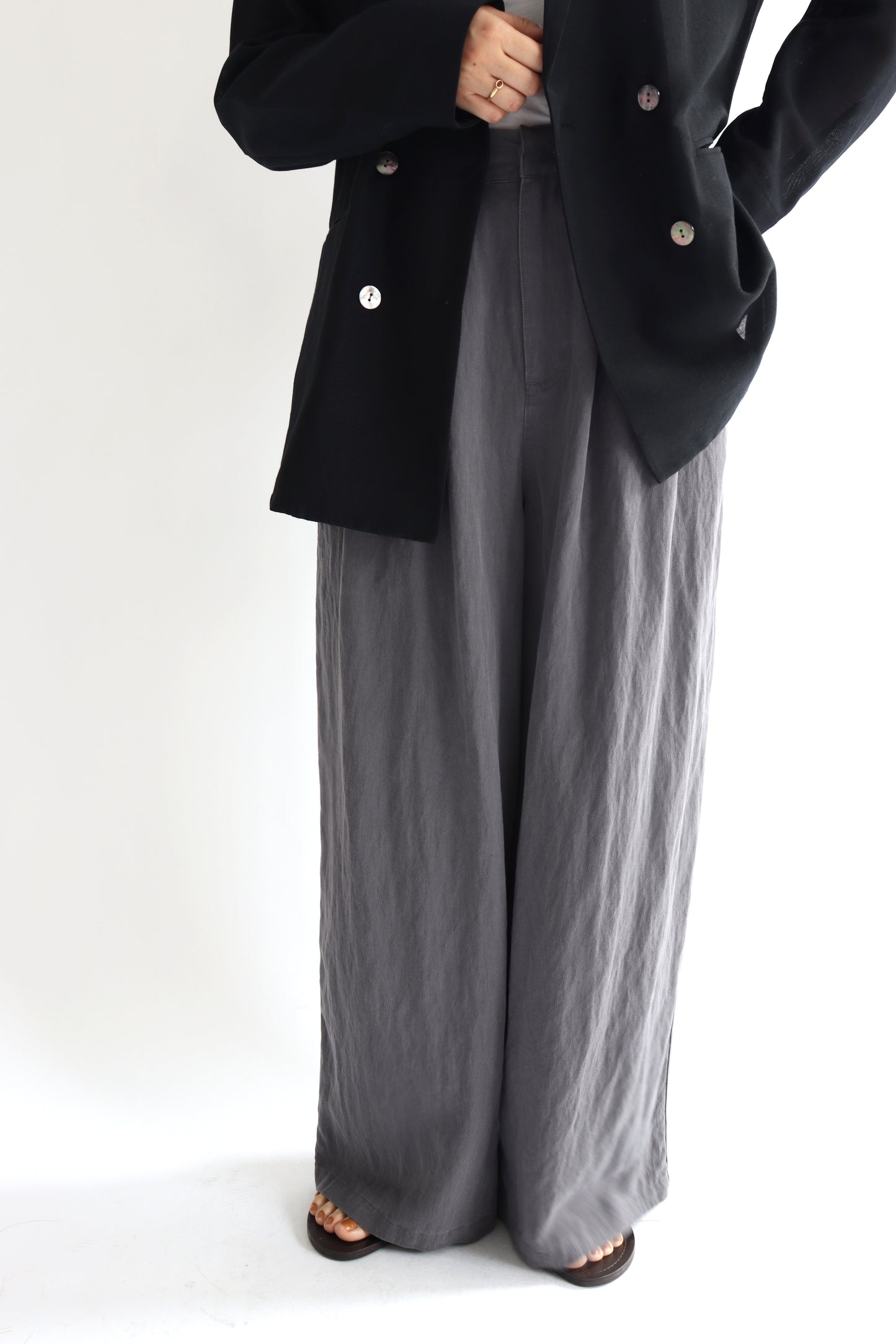 【ACUTA】バイオ加工ワンタックパンツ
